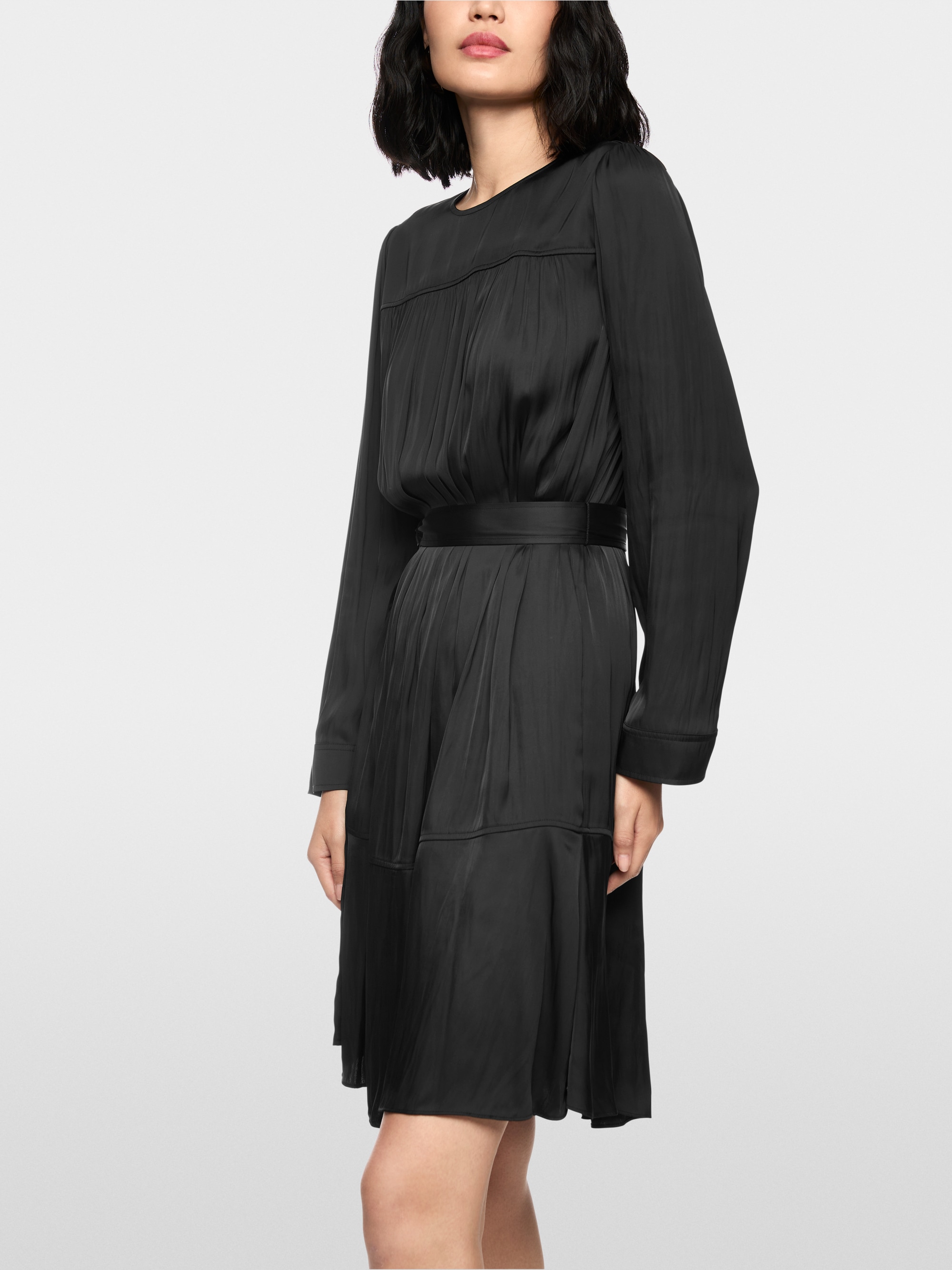 Mini-jurk met volants en riem