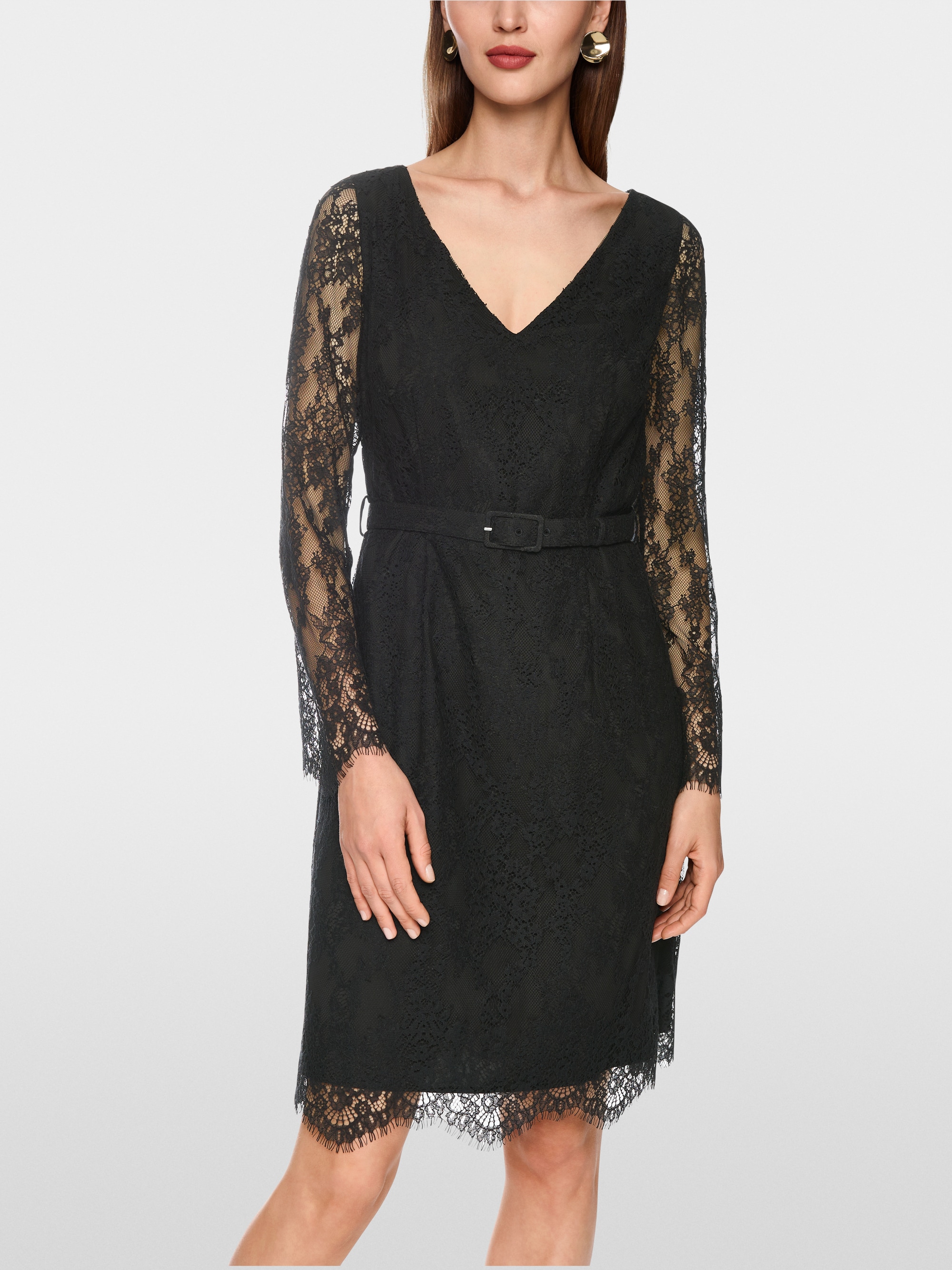 Schickes Spitzenkleid
