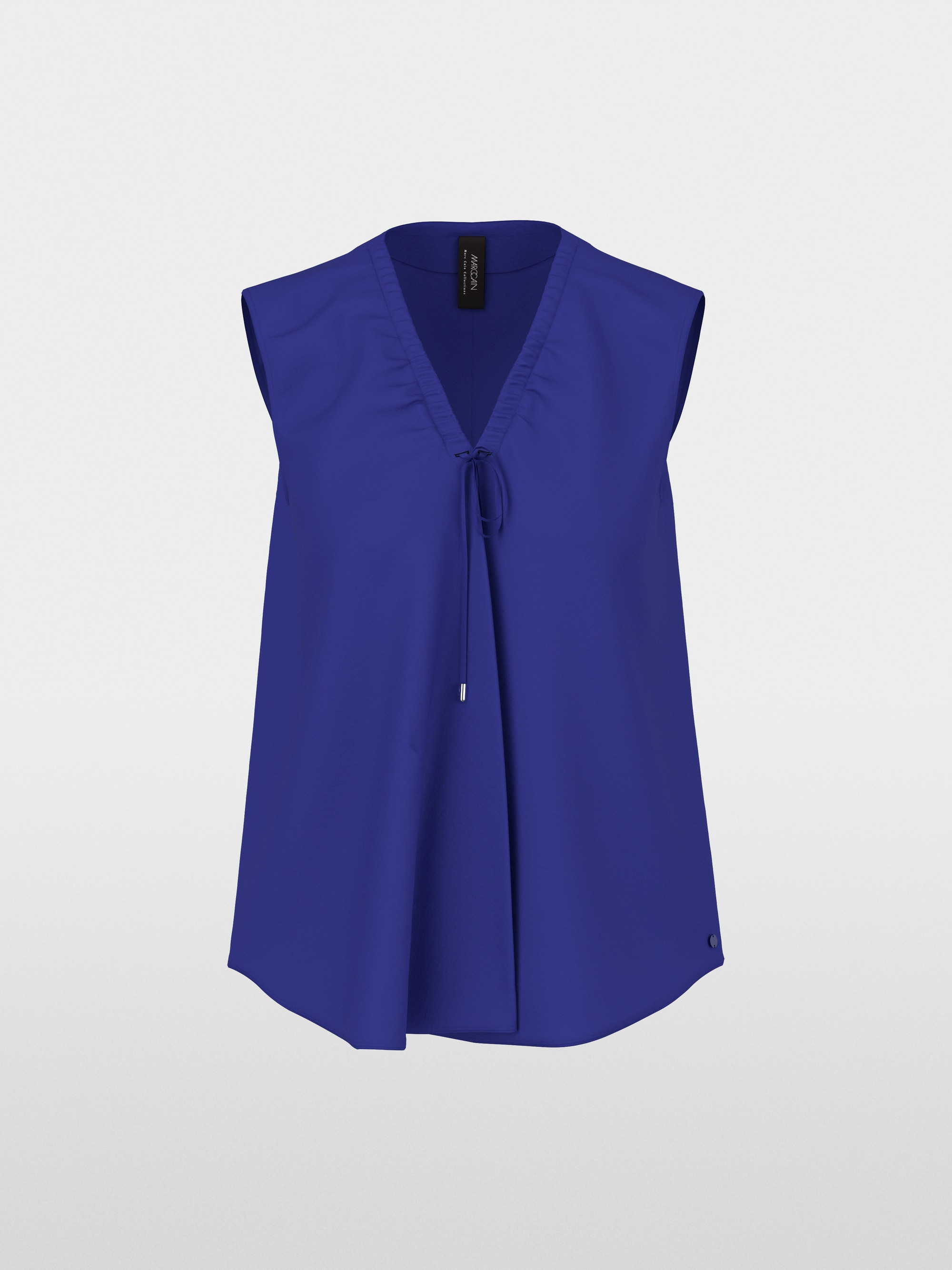 Vibrant top with pleating