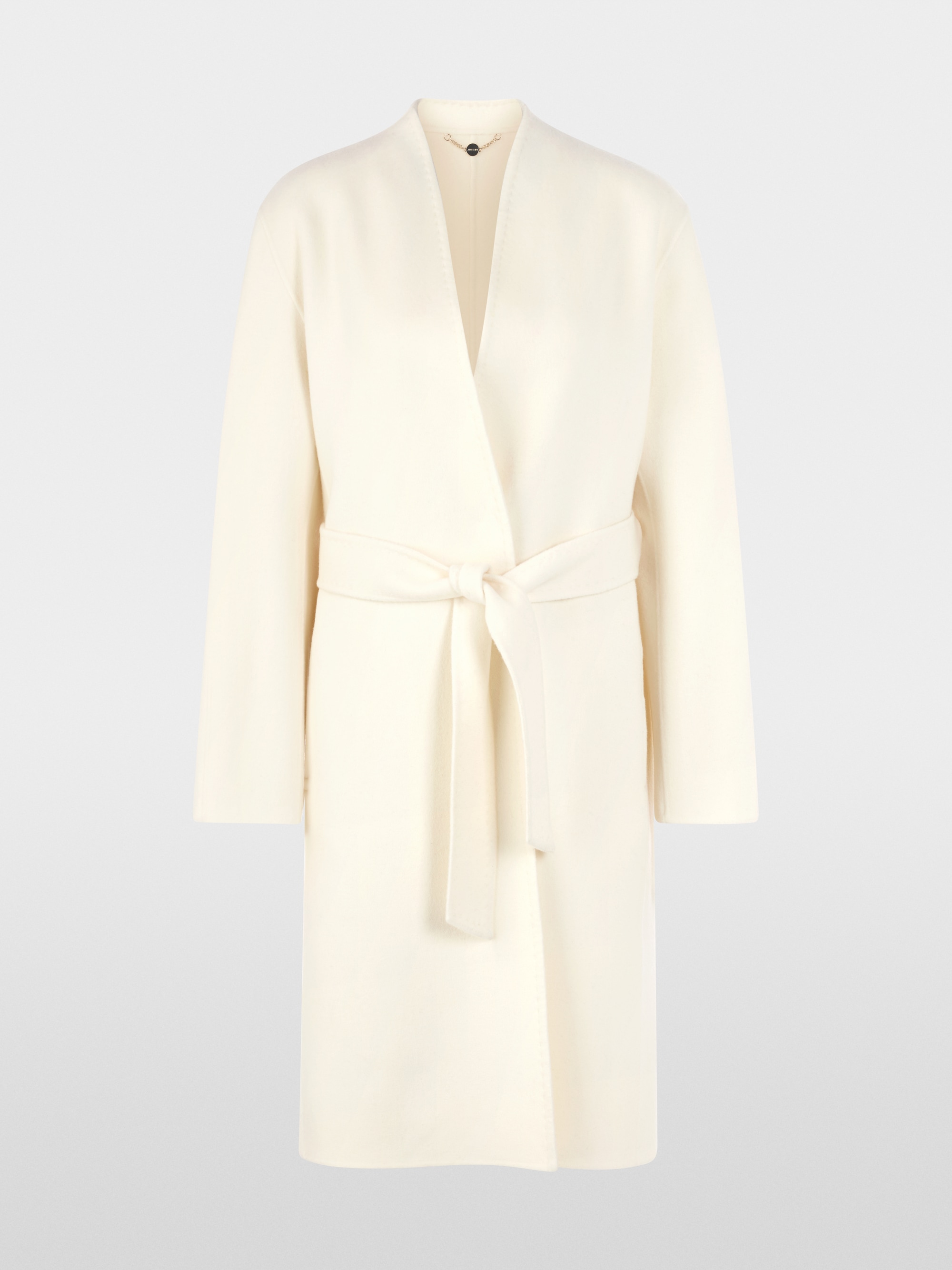 Elegant coat made of pure wool