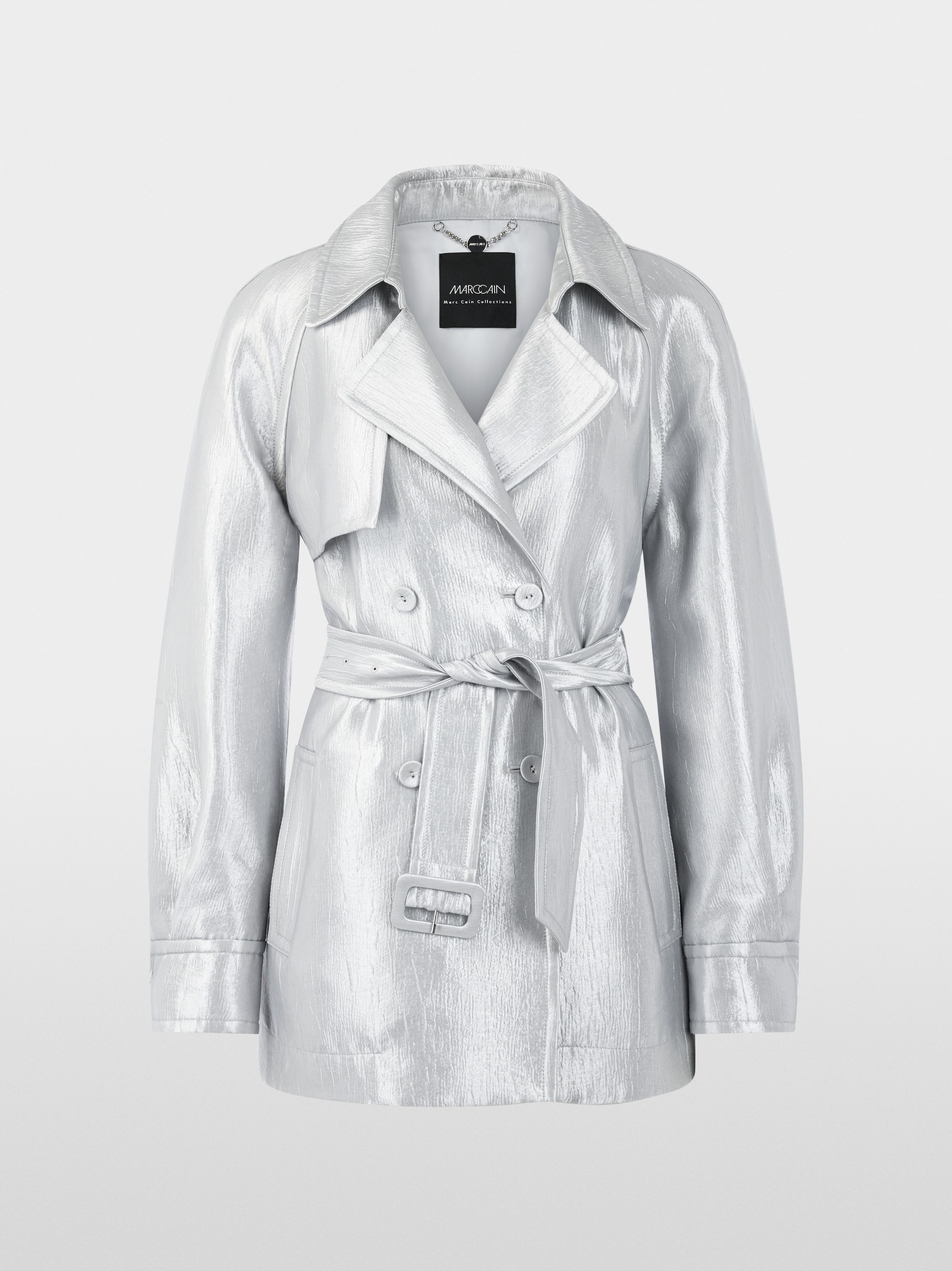 Lightweight outdoor jacket with shimmer