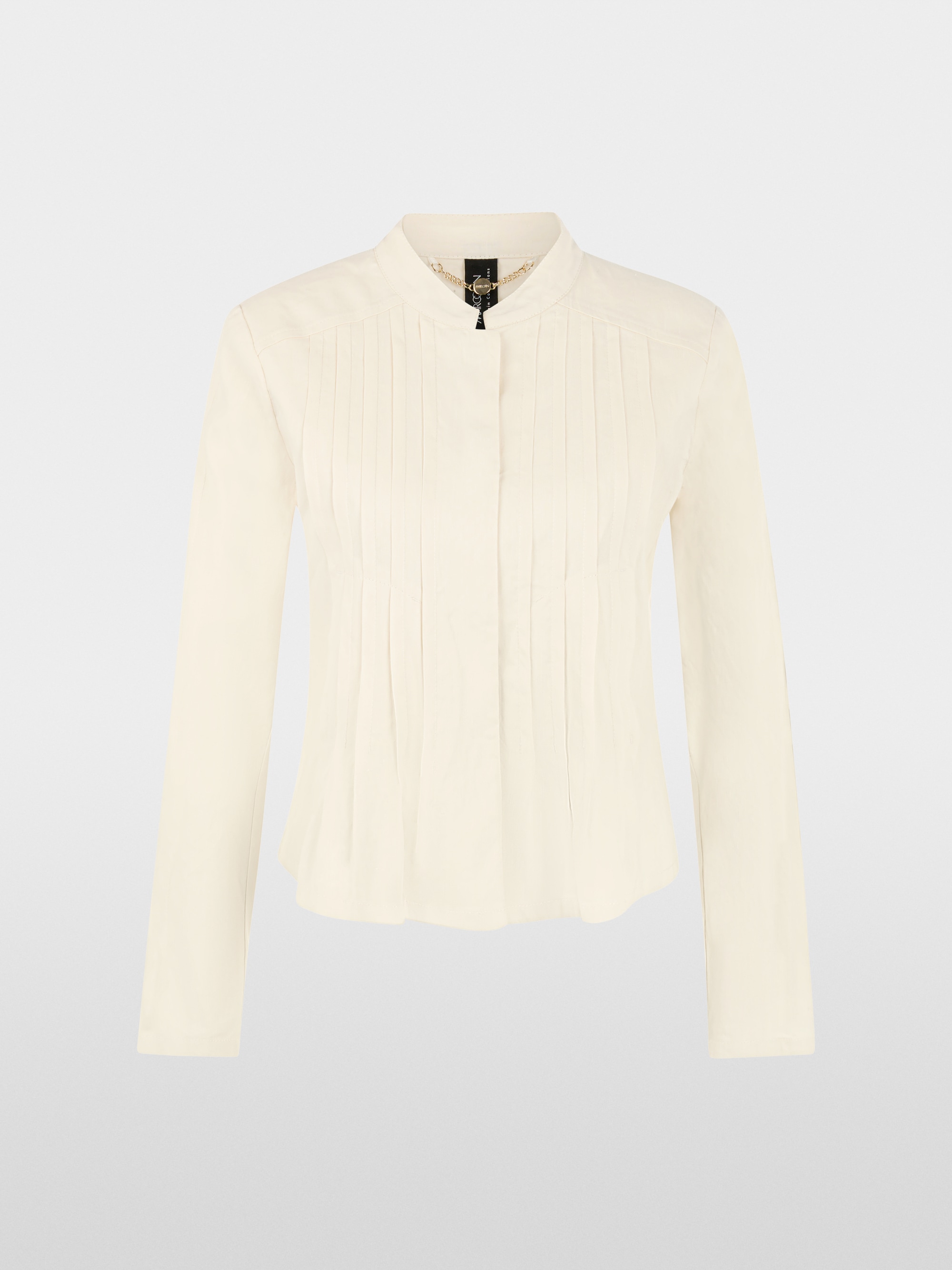 Feminine jacket with pintuck details