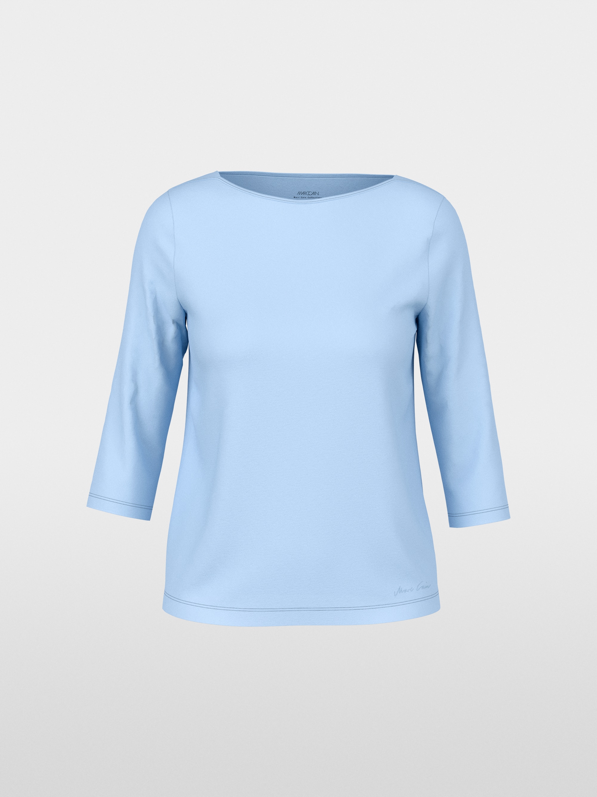 T-shirt with boat neck