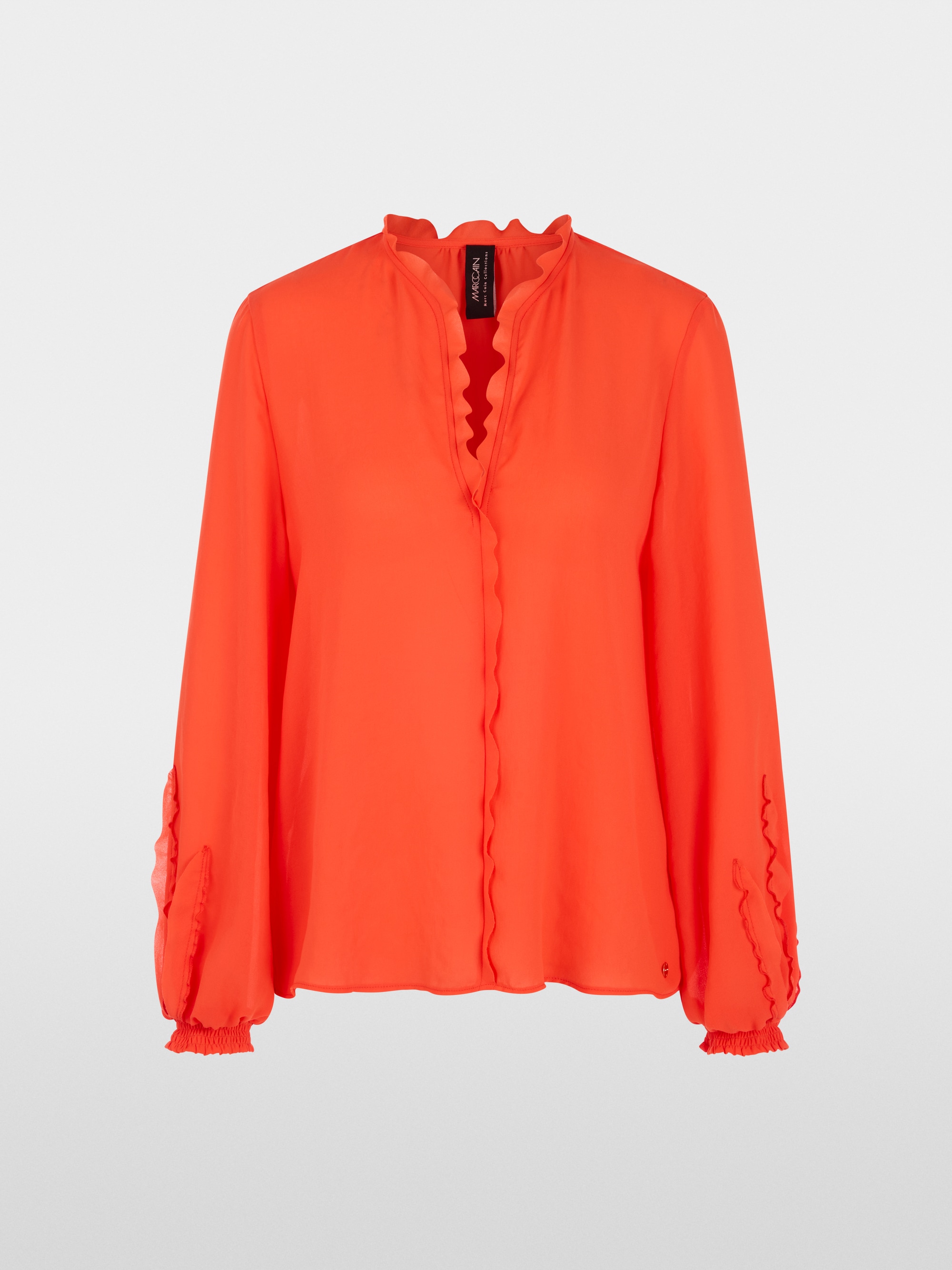 Feminine blouse with ruffle