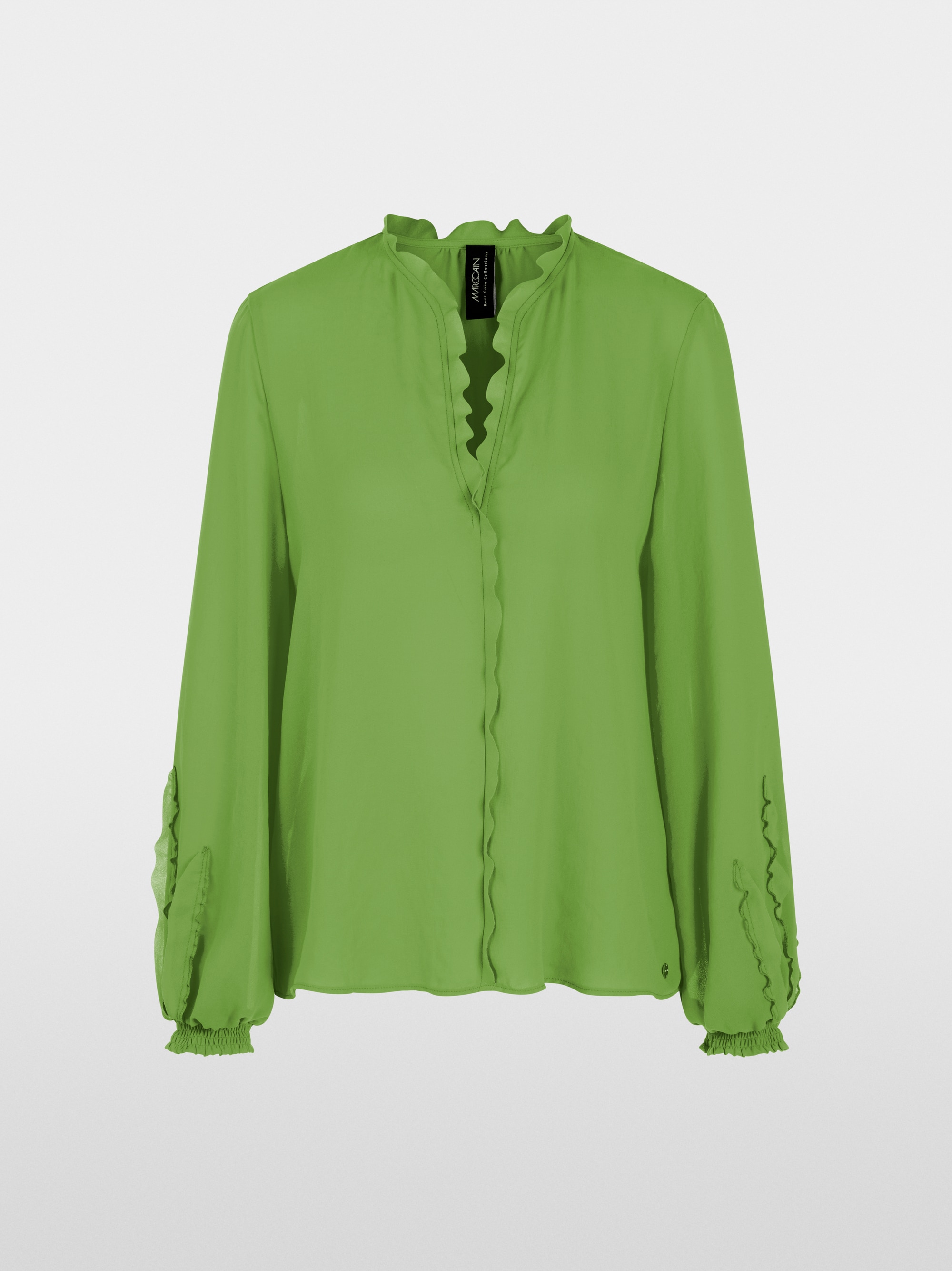 Feminine blouse with ruffle