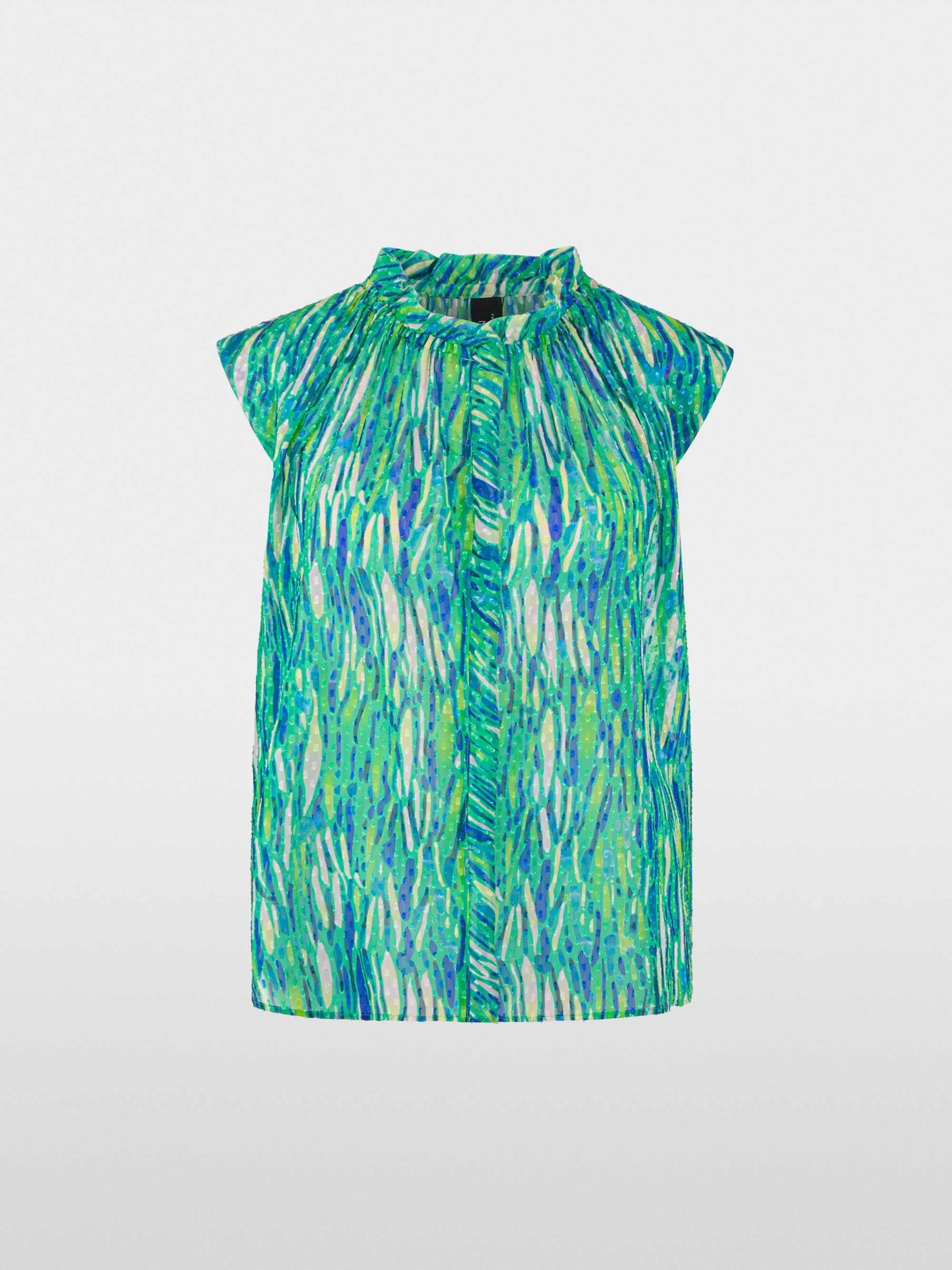 Feminine top with ruffles