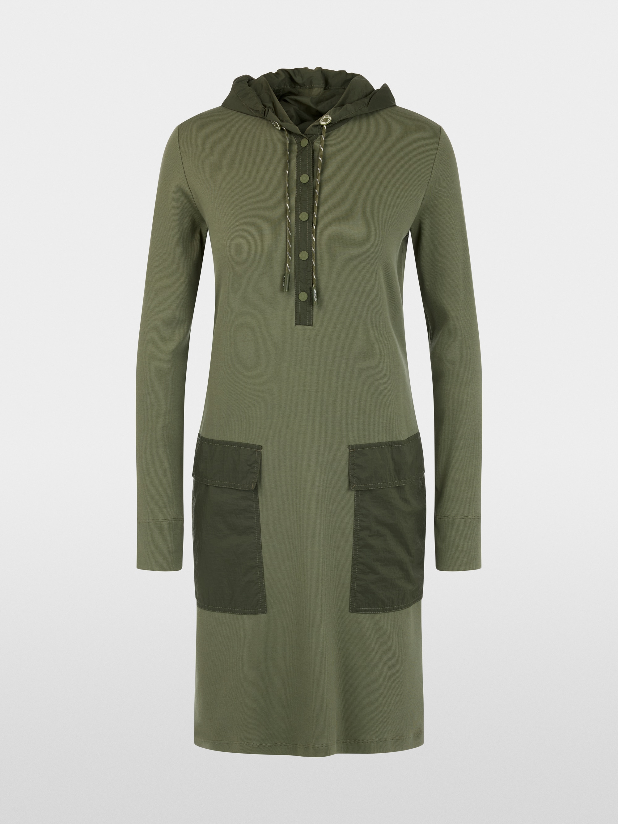 Sporty dress with hood