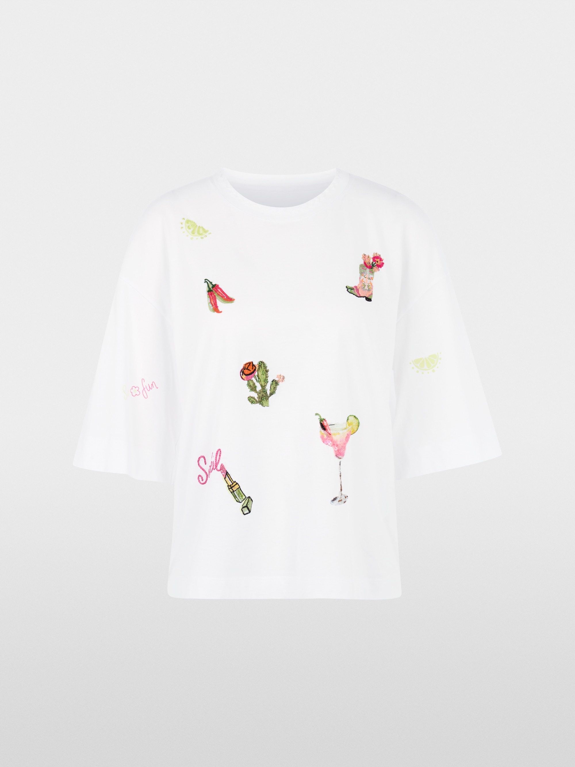 Shirt with 3/4 sleeves and patches