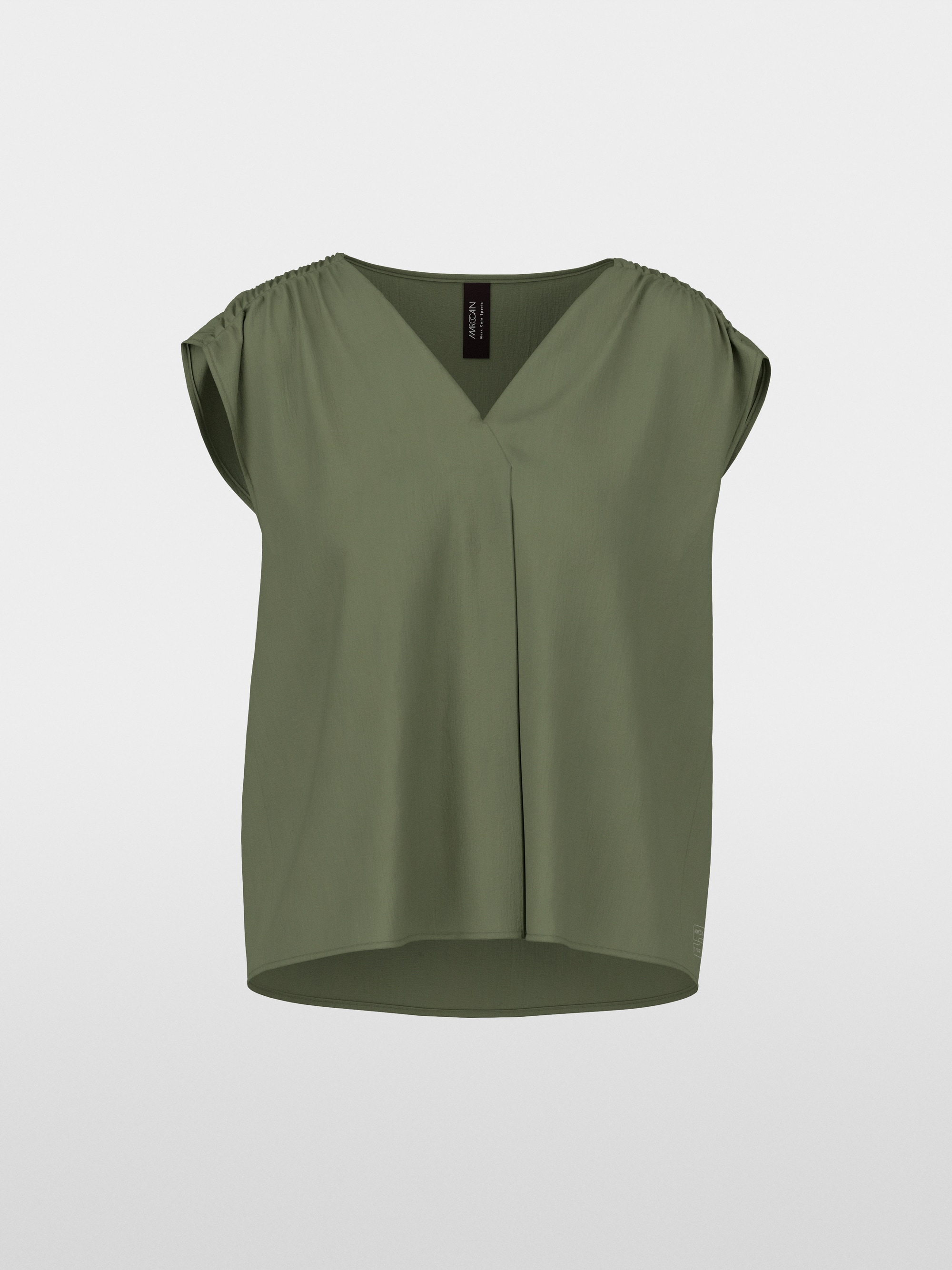 Sleeveless blouse
