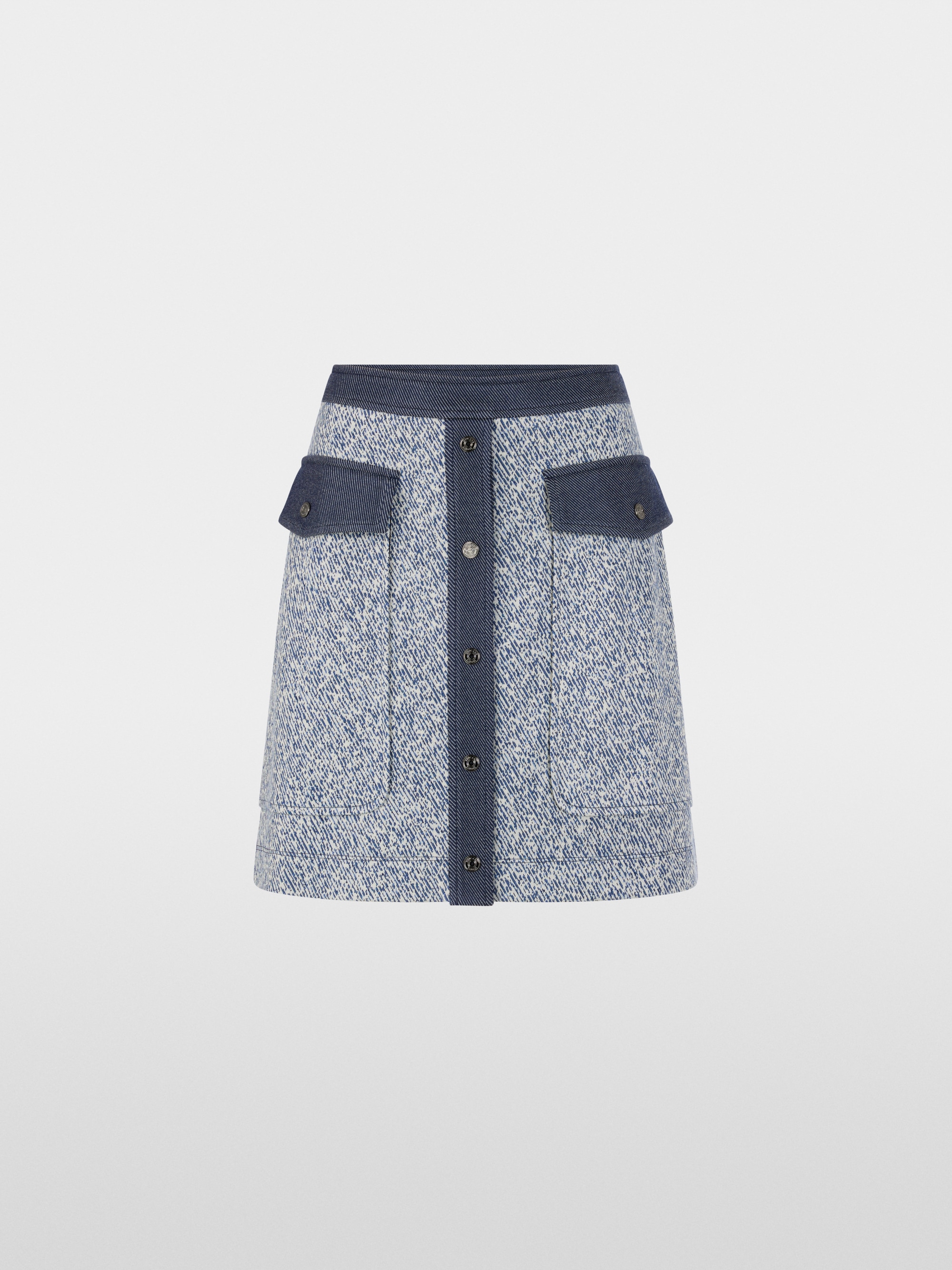 Short skirt made from stretch viscose