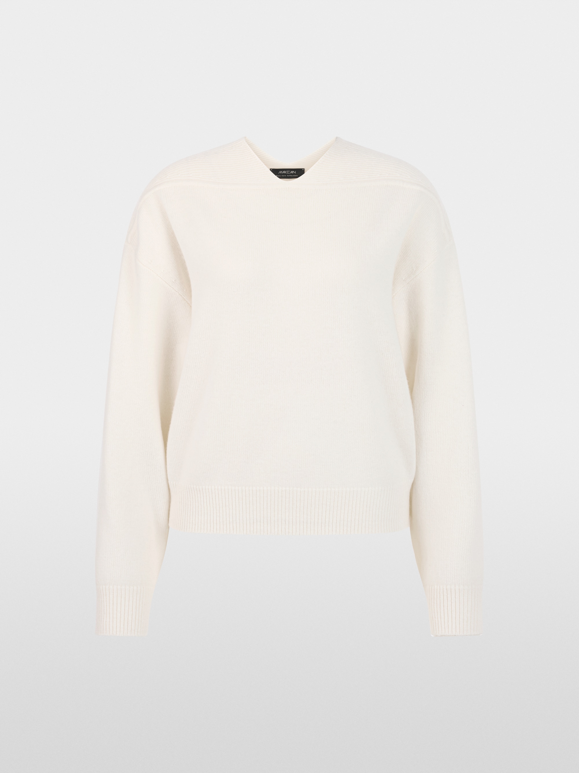 Jumper in a new wool and cashmere blend