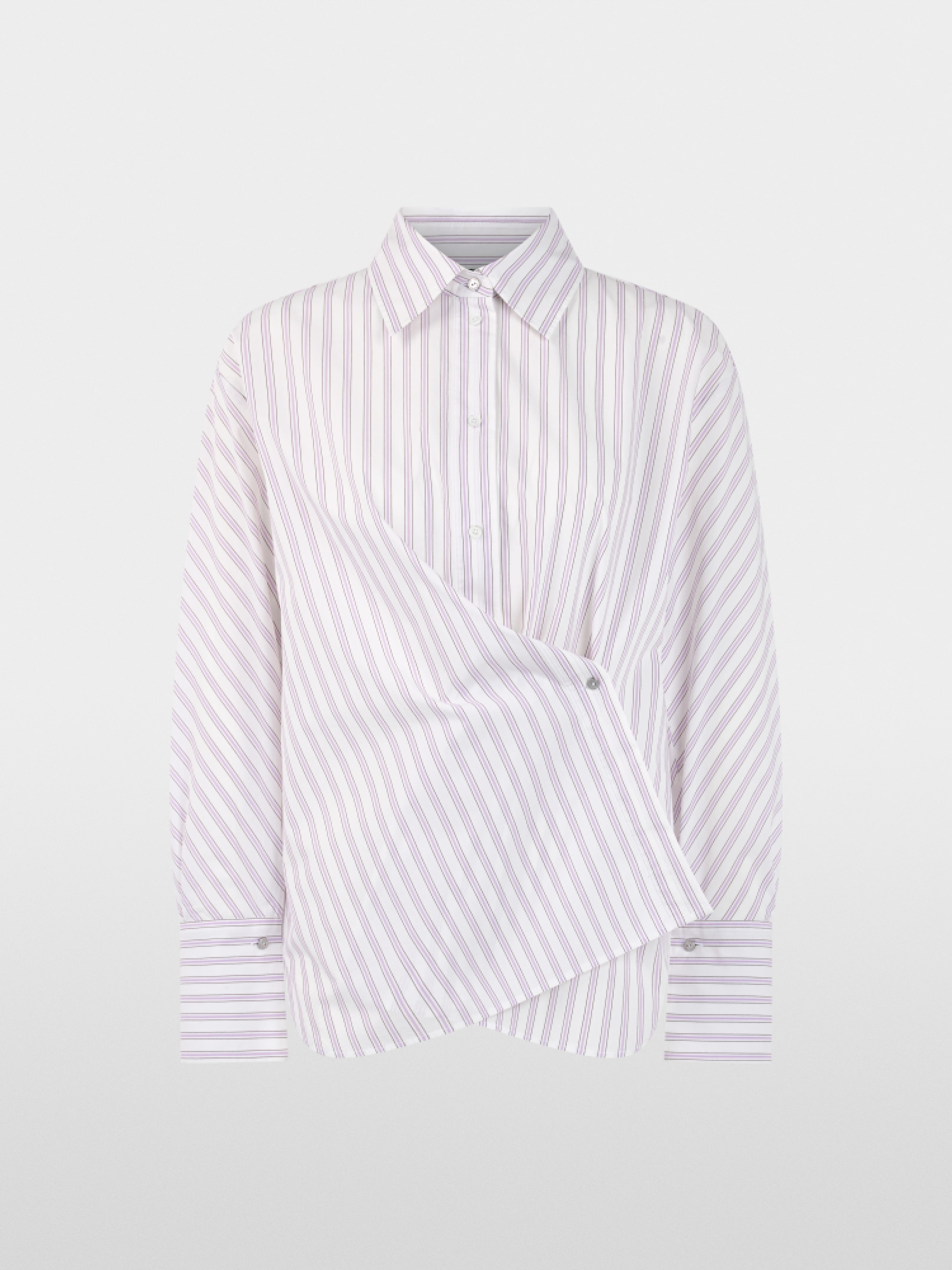 Wrap blouse in a modern layered look