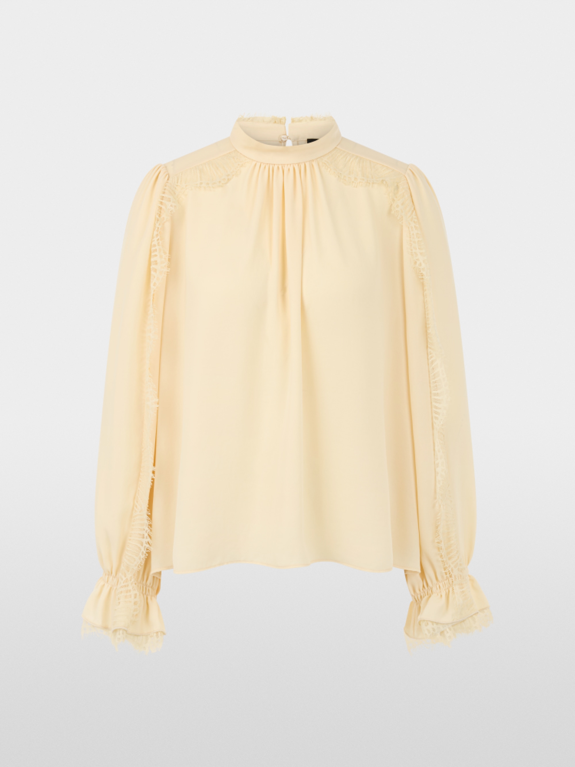 Flowing blouse with lace