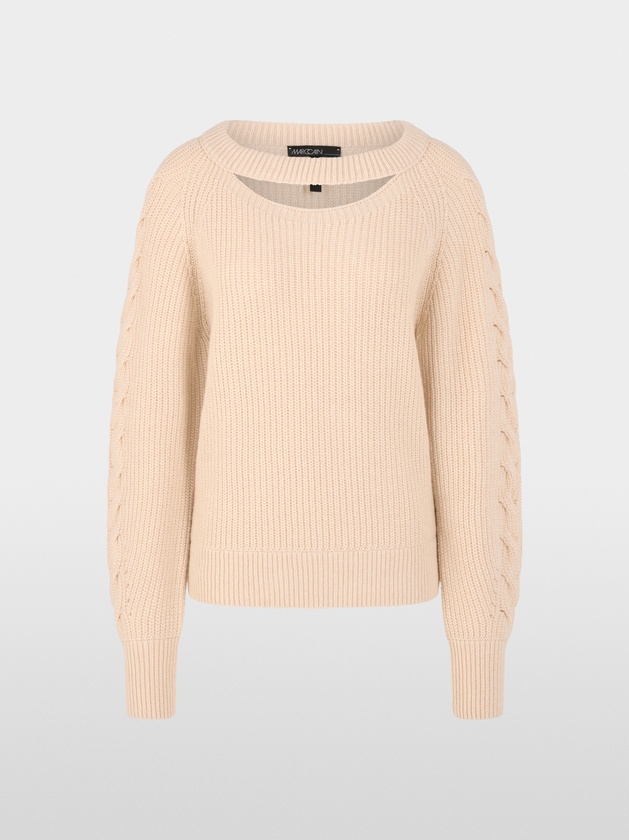 Pull découpé Knitted in Germany