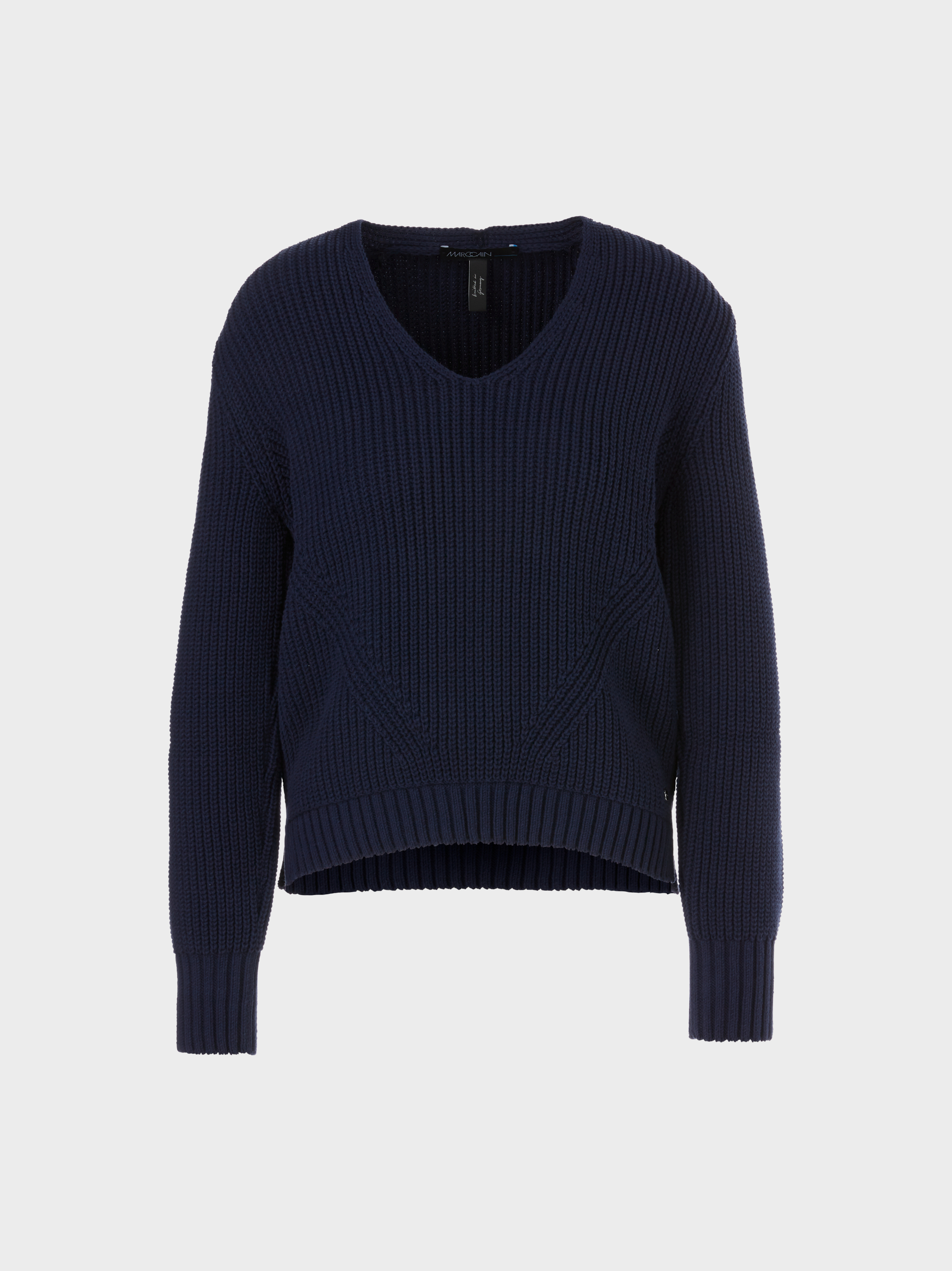 V-Neck-Pullover Knitted in Germany | marc-cain.com/de