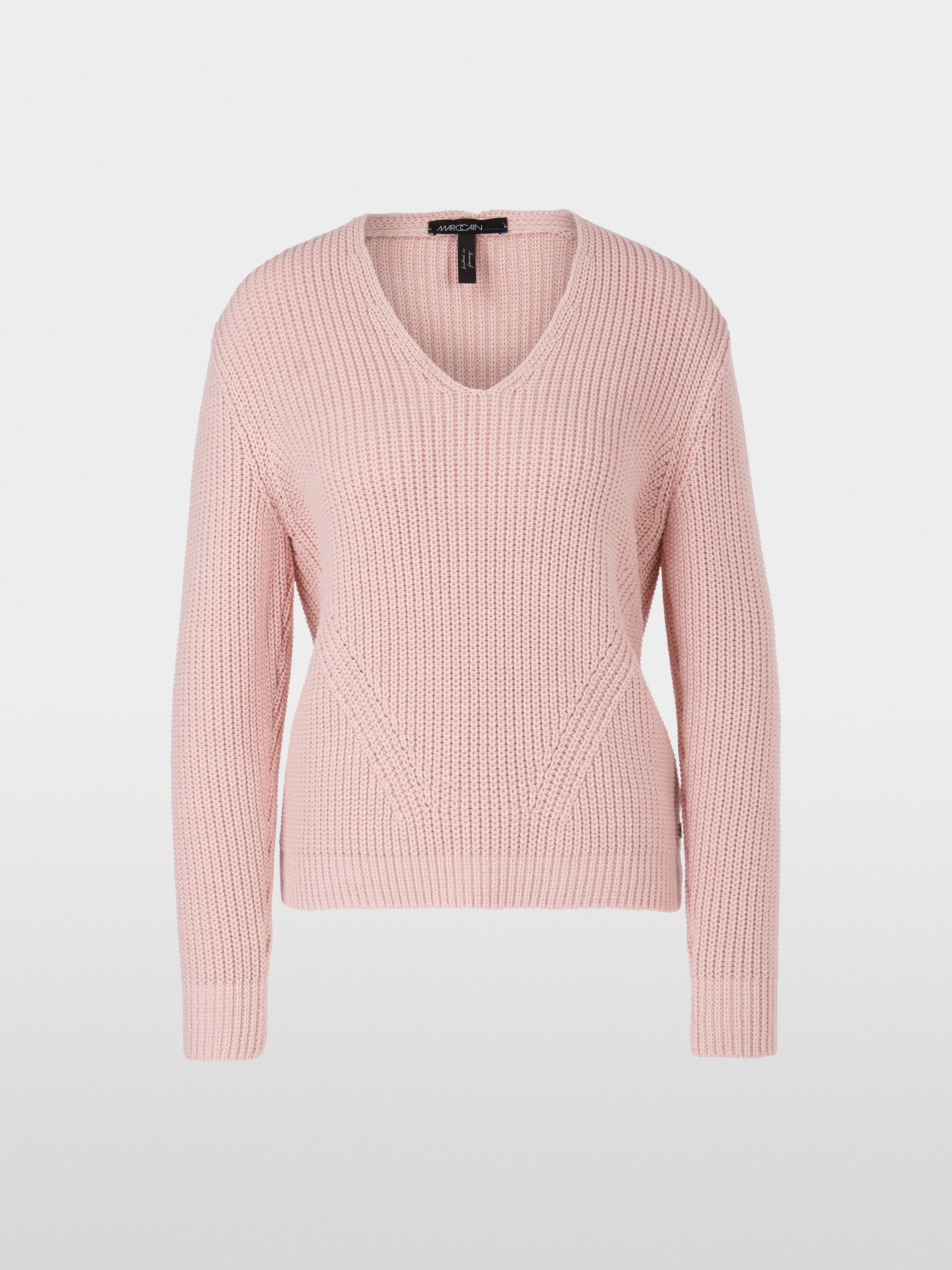 V-Neck-Pullover Knitted in Germany