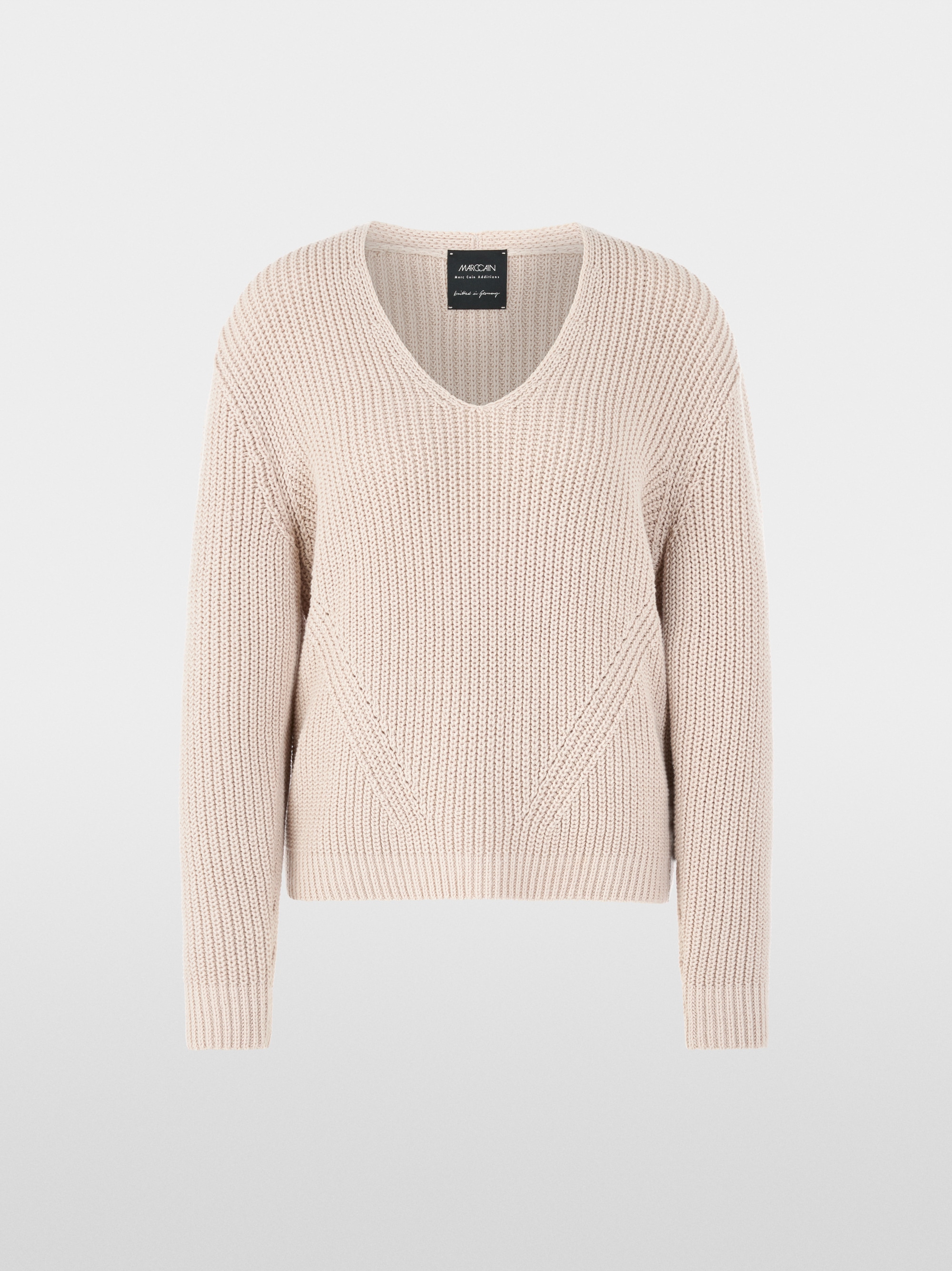 Pull encolure en V tricoté en Allemagne