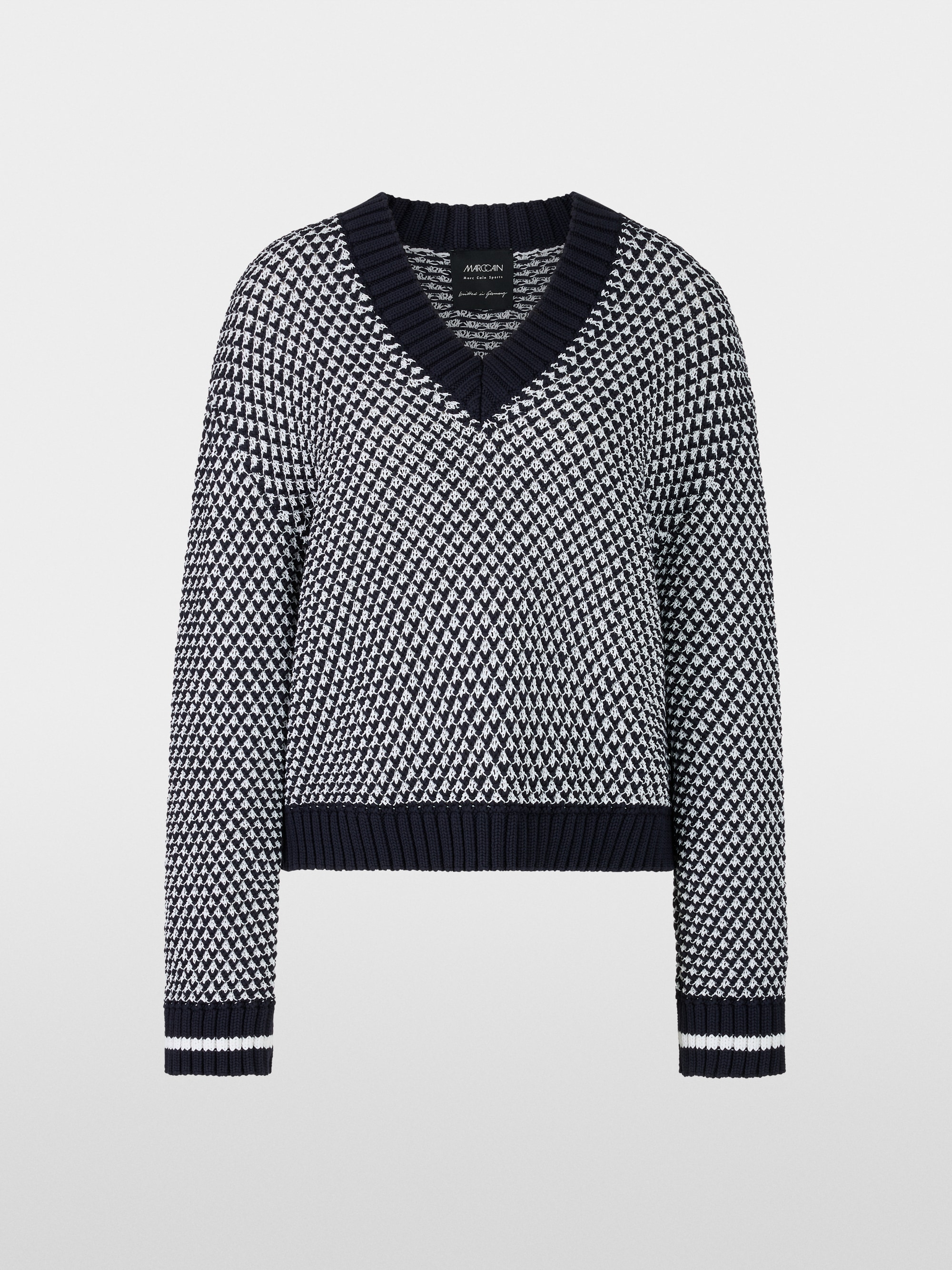 Knitted in Germany short jumper