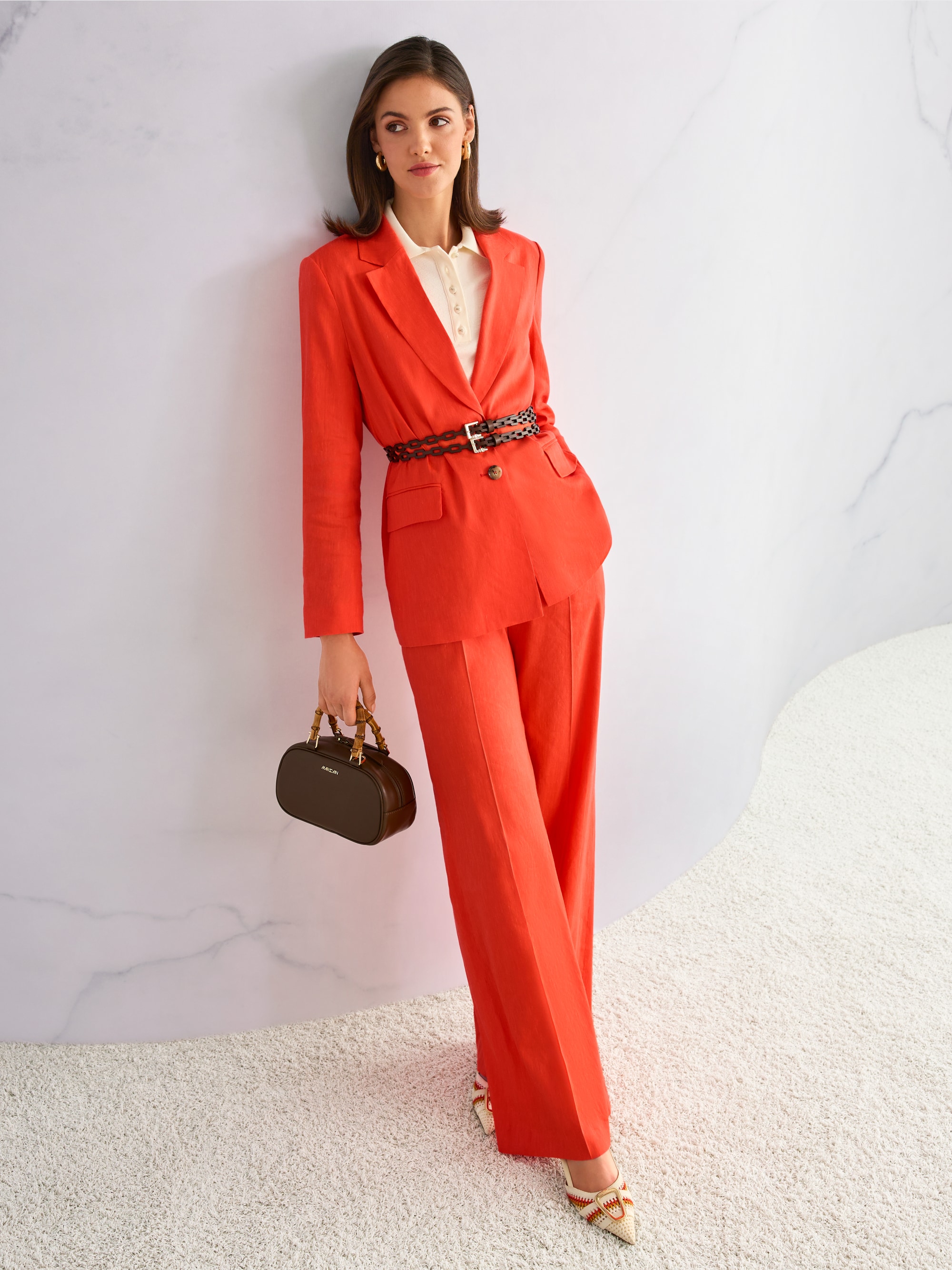 Long blazer with shoulder pads