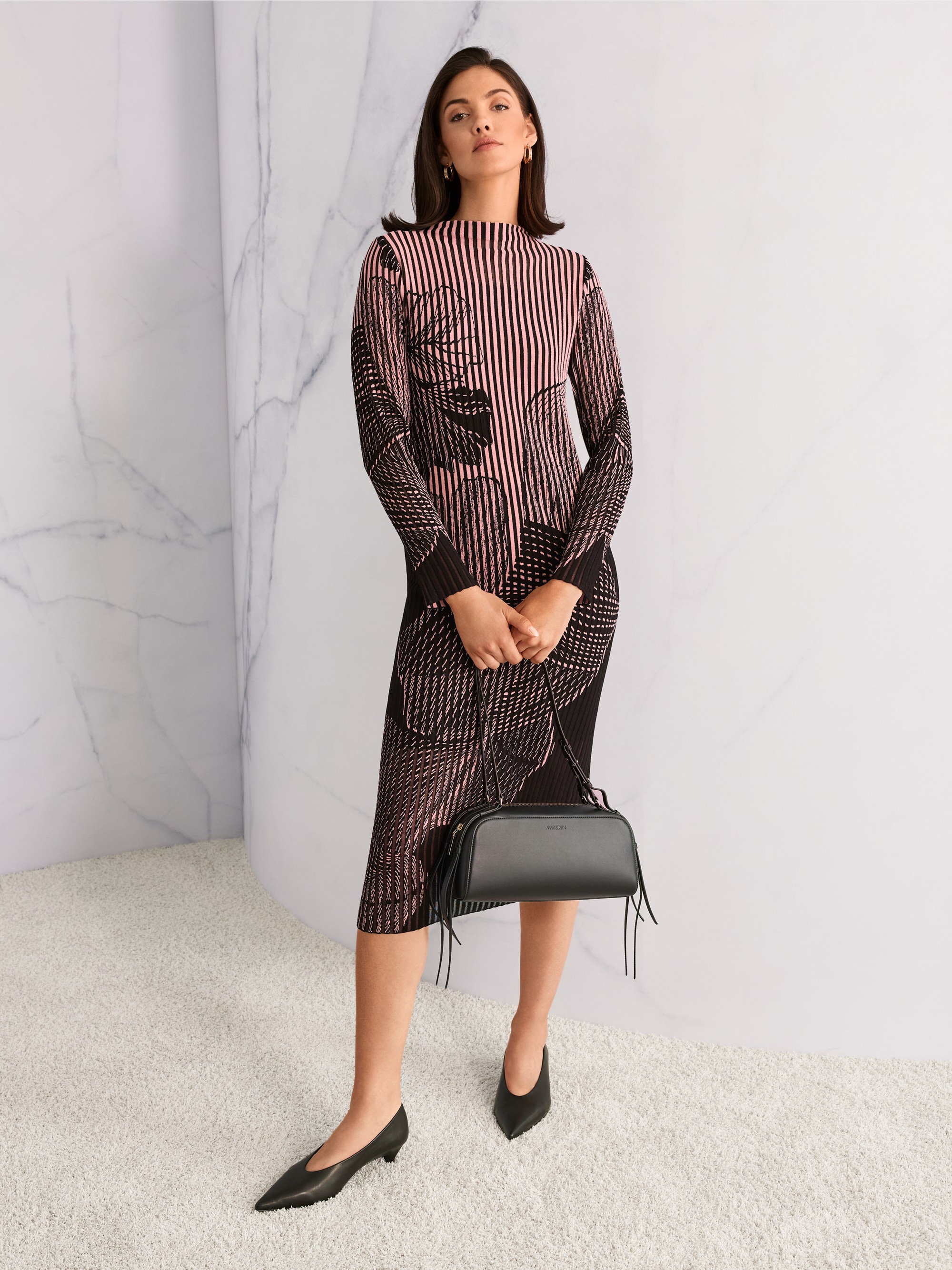 Elegant leather pumps