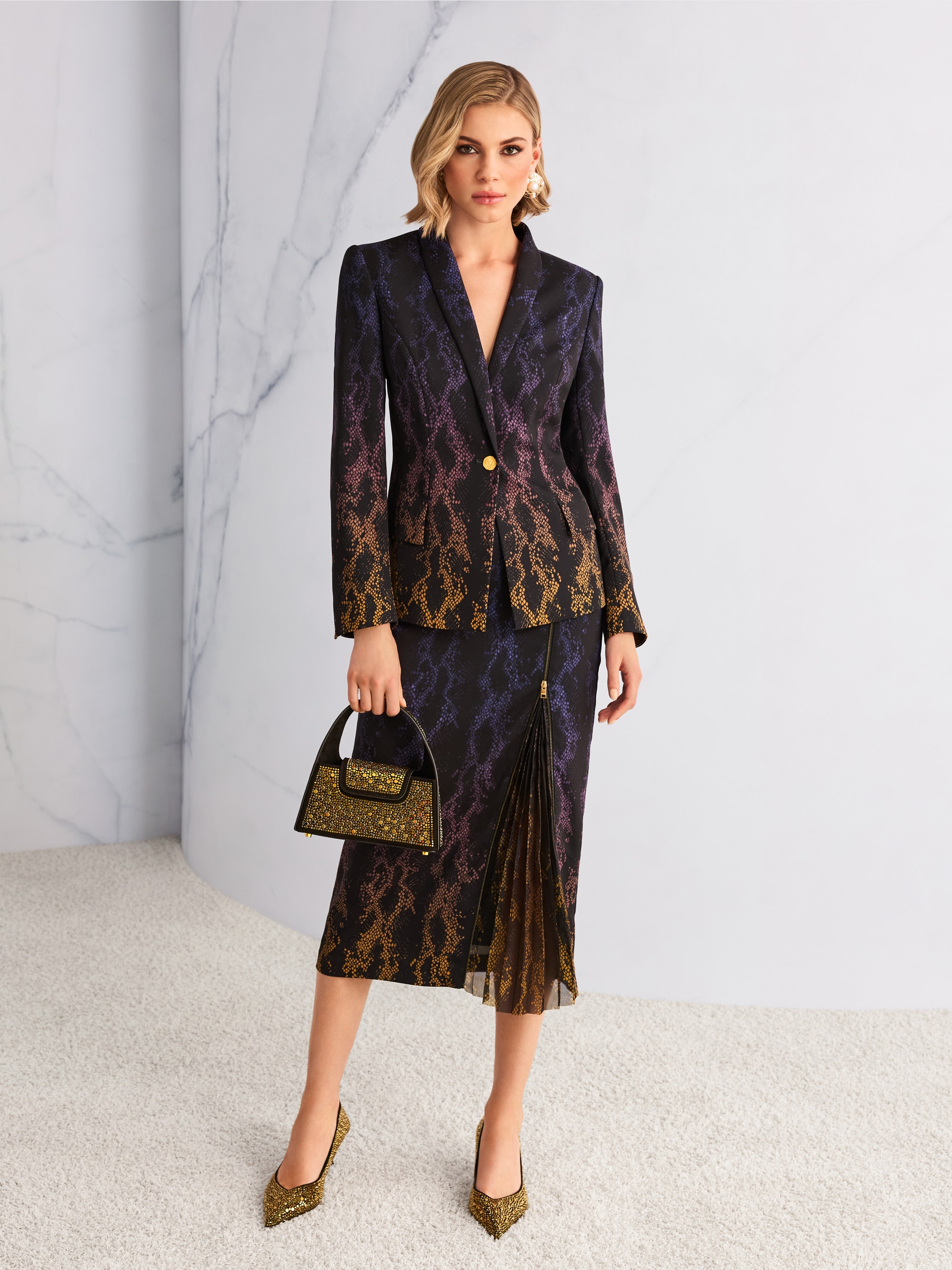 Pencil skirt with snake print