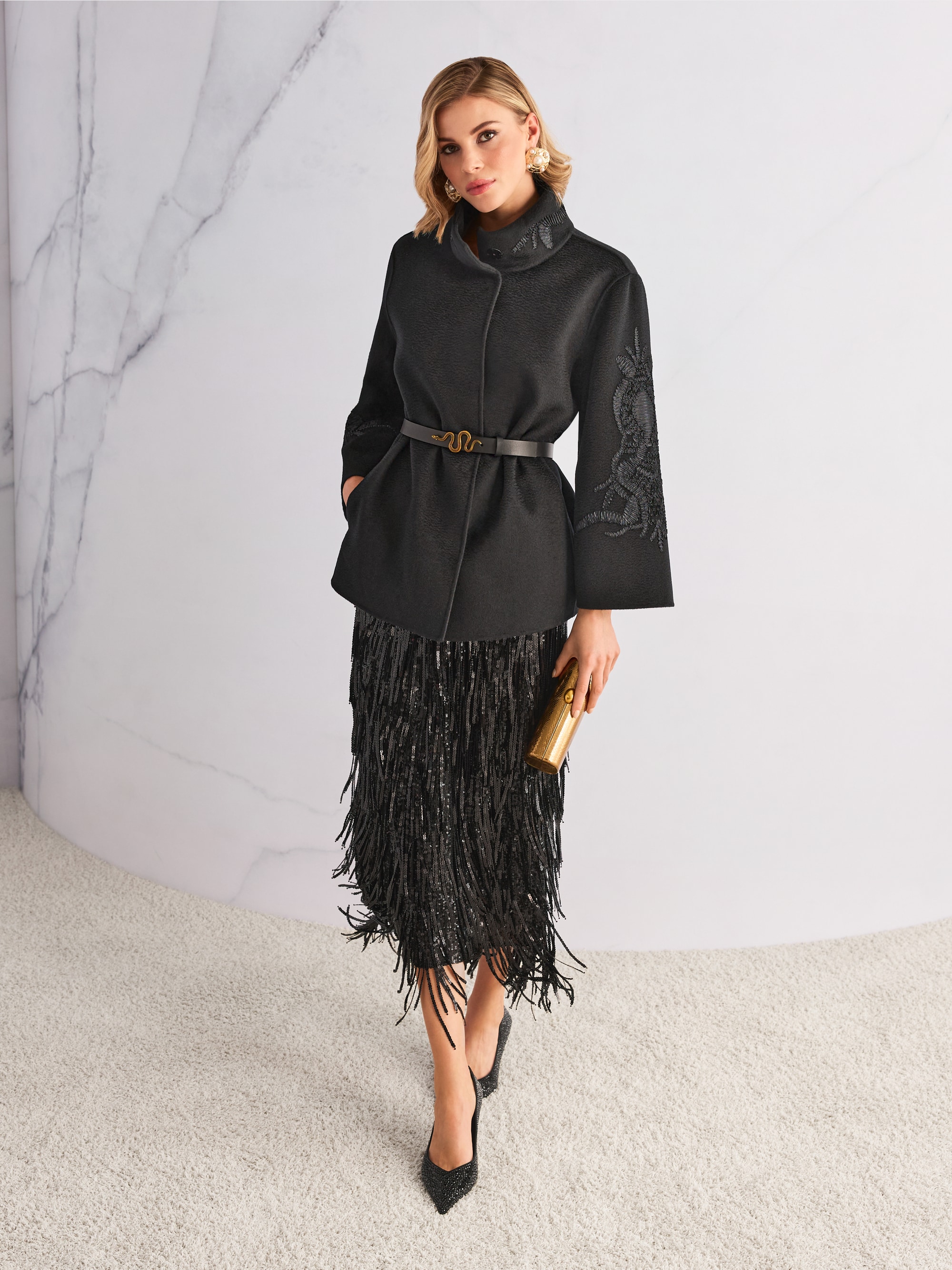 Leather pumps with studs