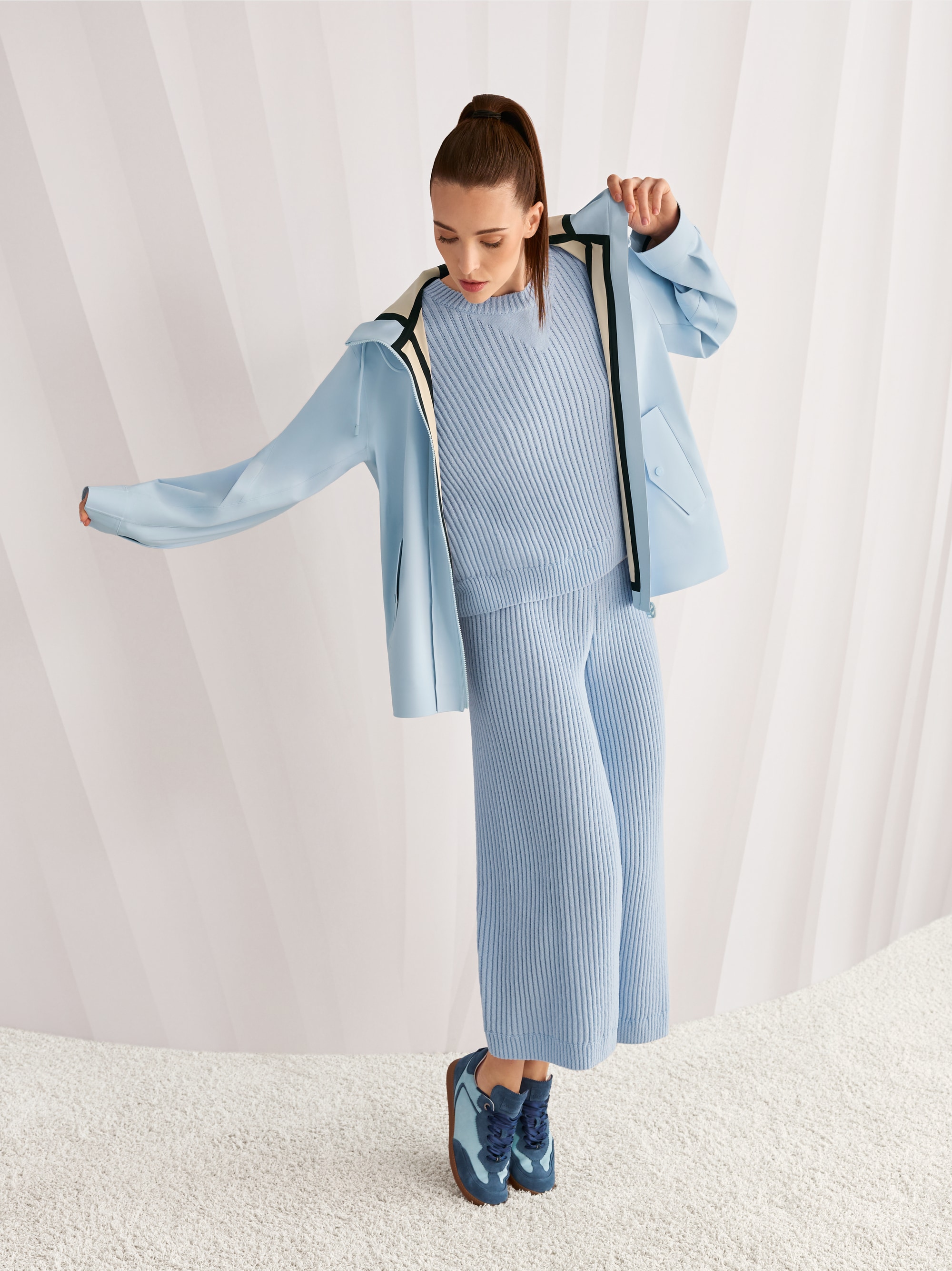 Lightweight outdoor jacket with hood