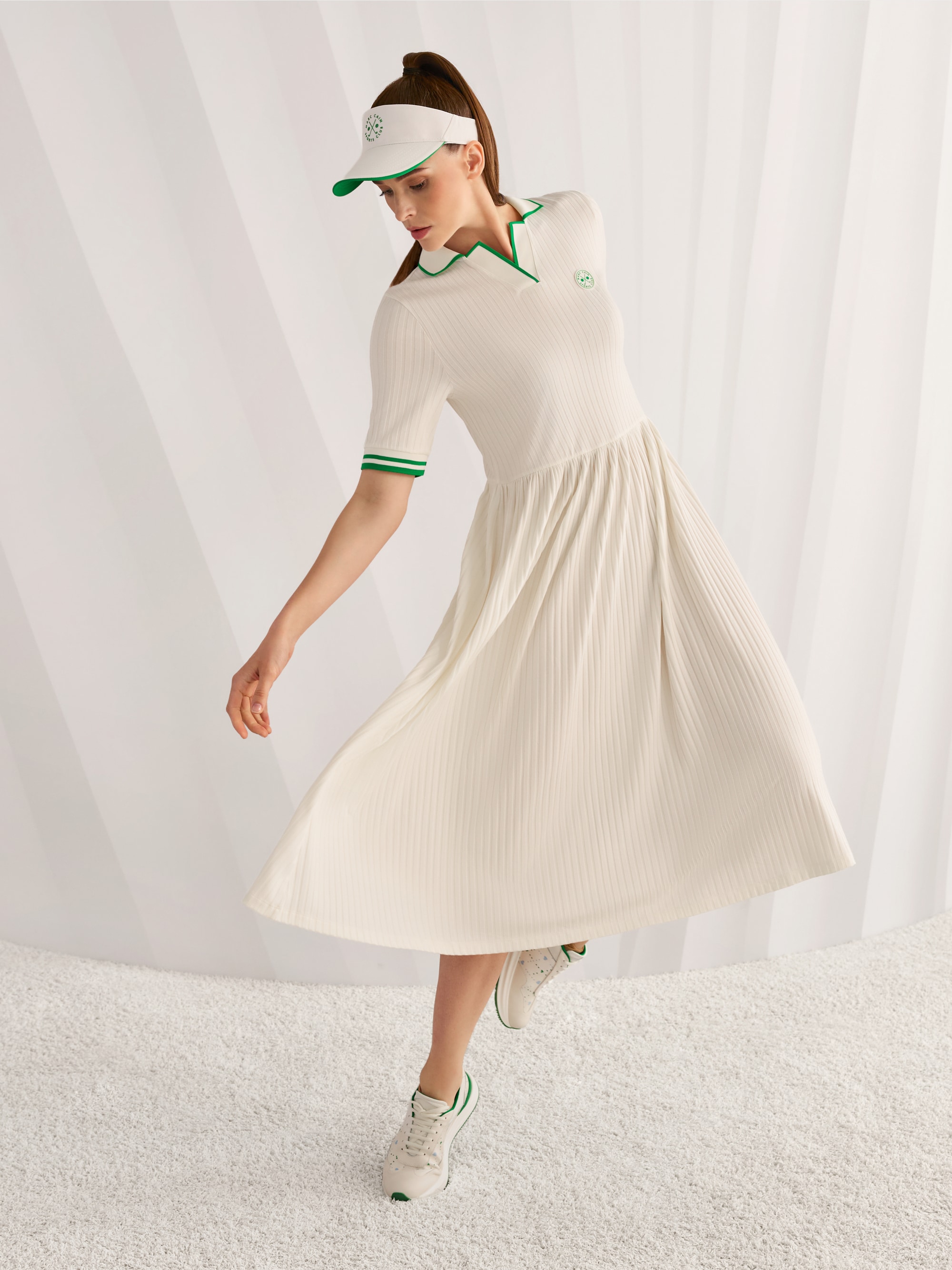 Dress made from stretch viscose