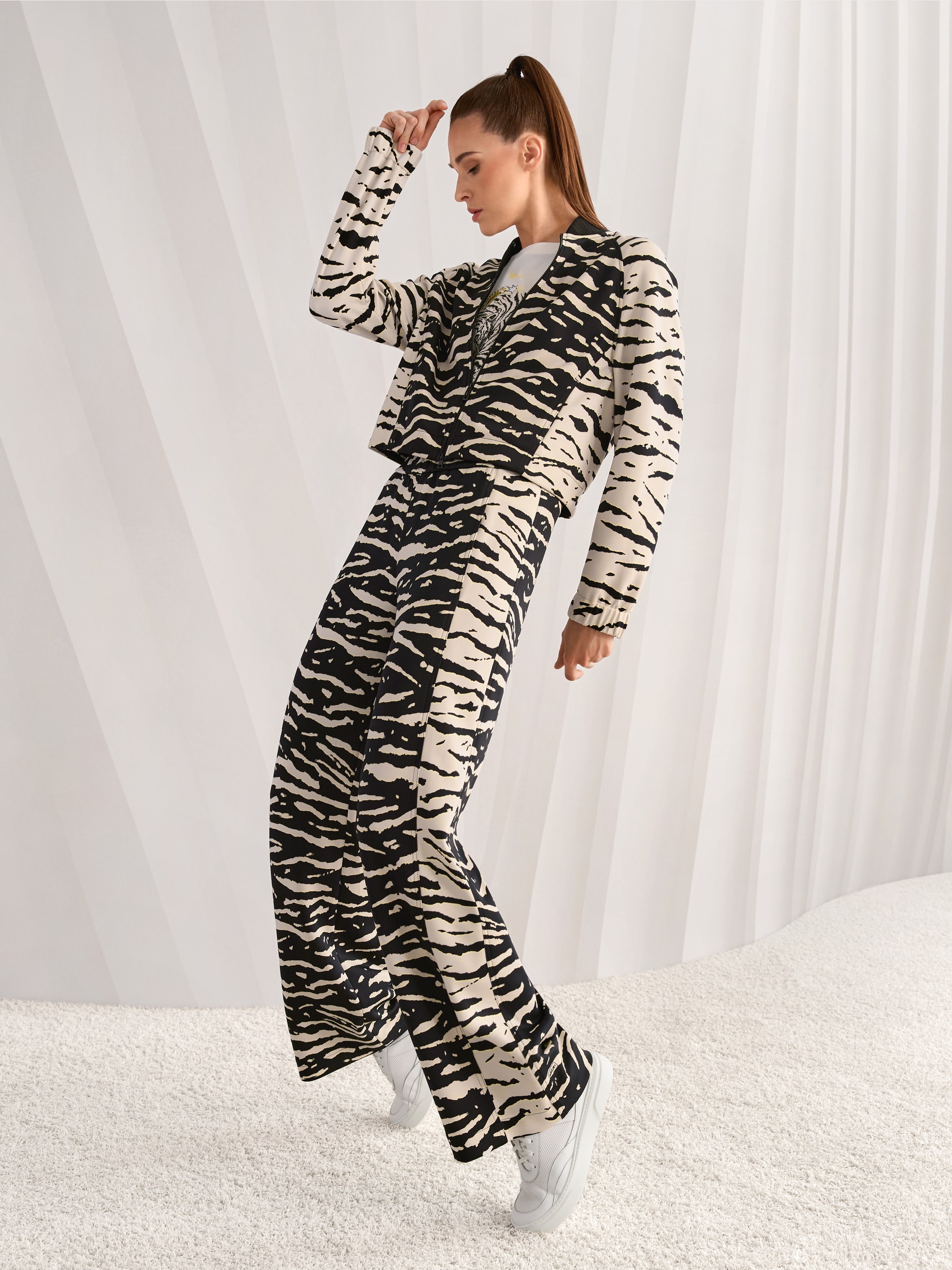 T-shirt avec applications