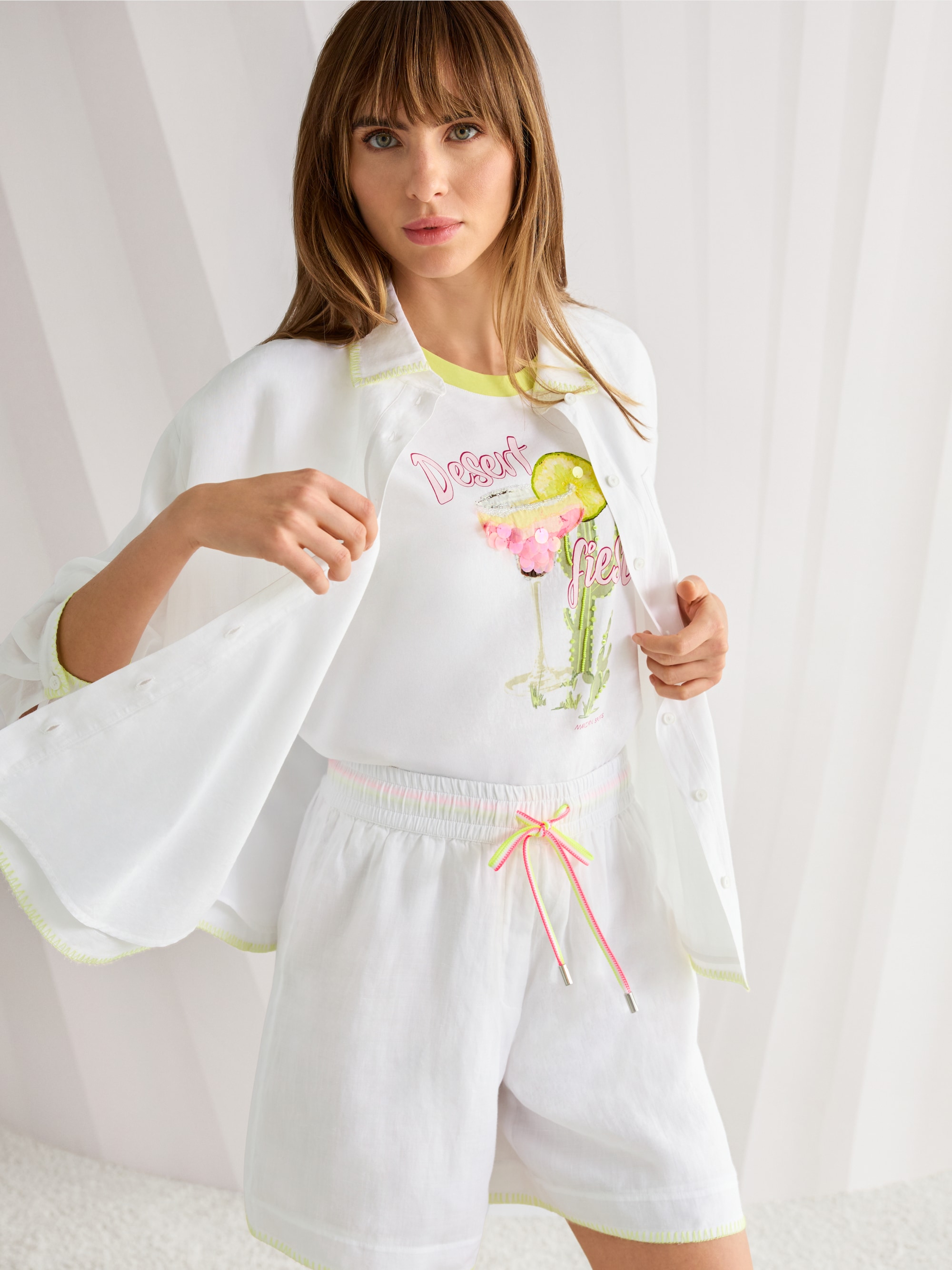 Polo collar ramie blouse with stitching