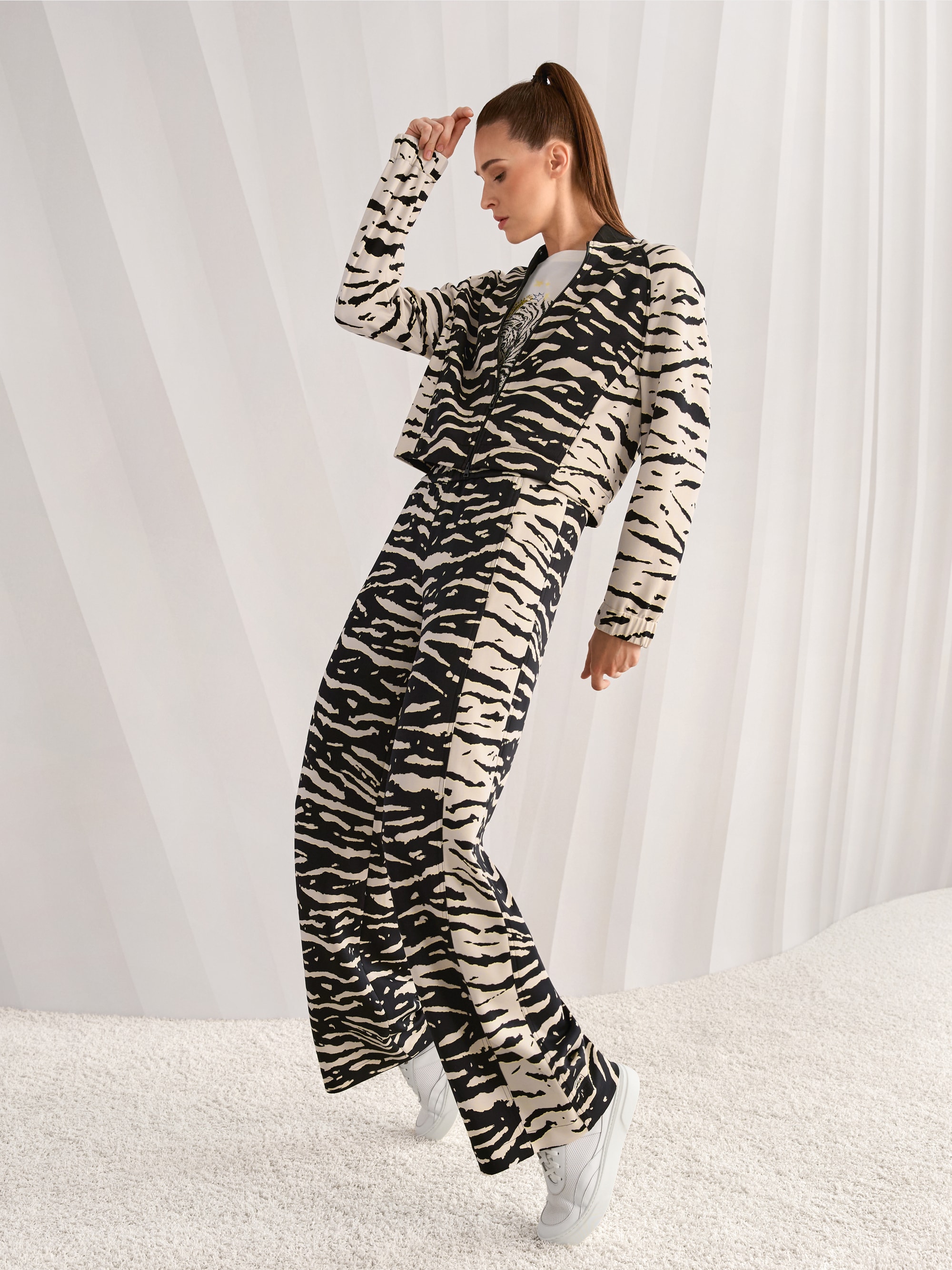 WELKOM trousers with animal print