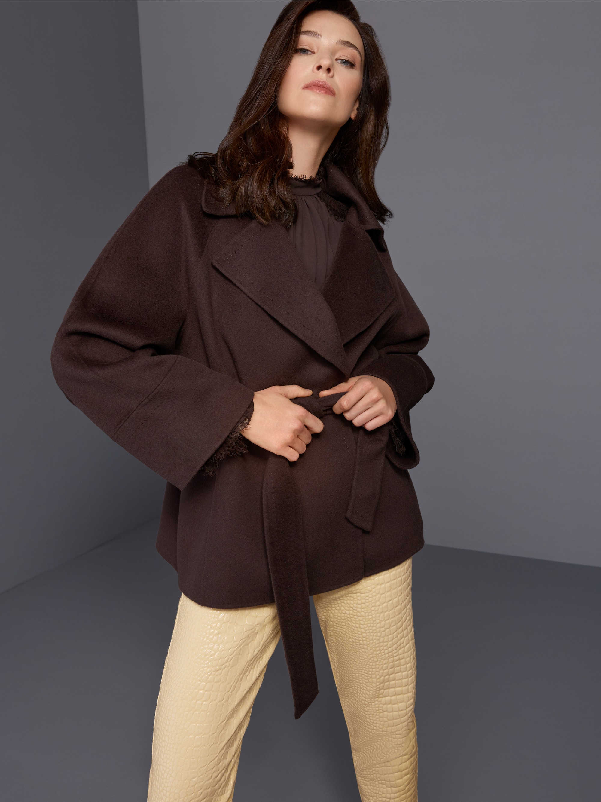 Short wool coat