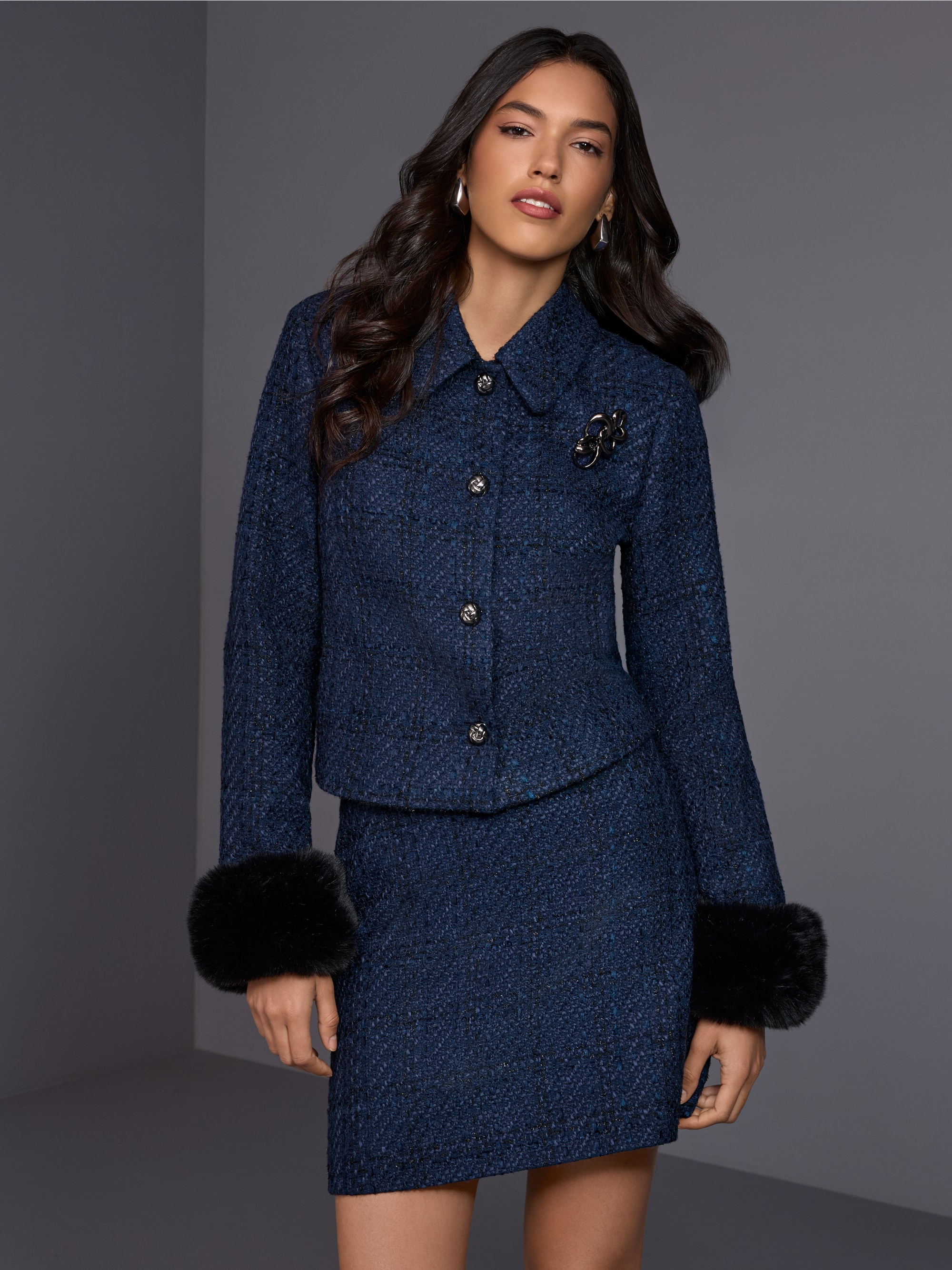 Jacket with detachable faux fur