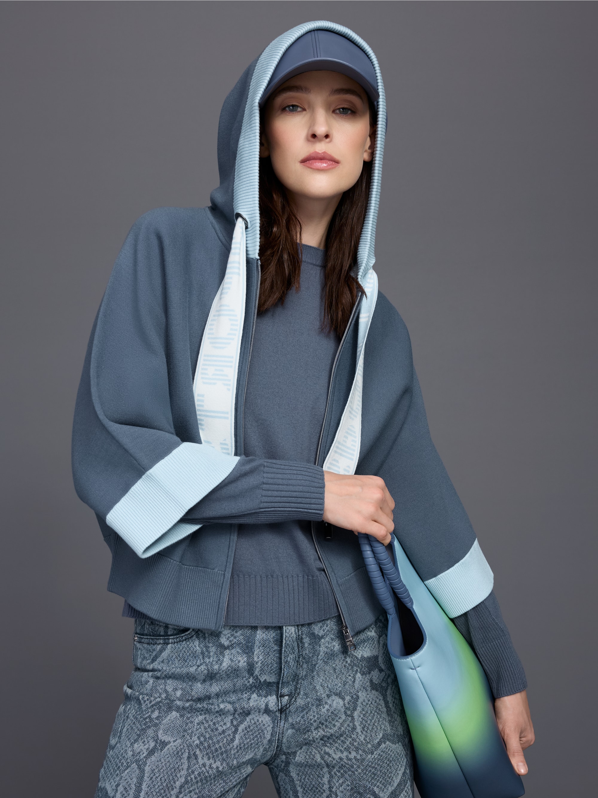Loose-fit cardigan