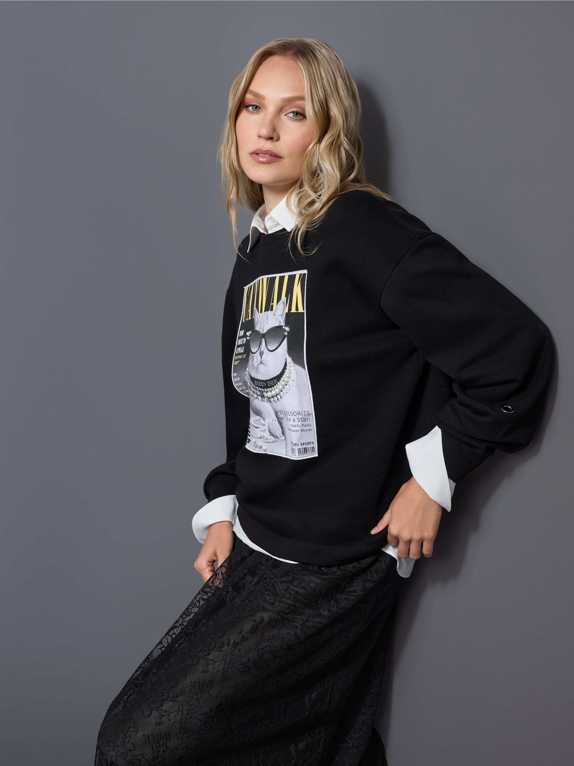 Sweatshirt with iconic print