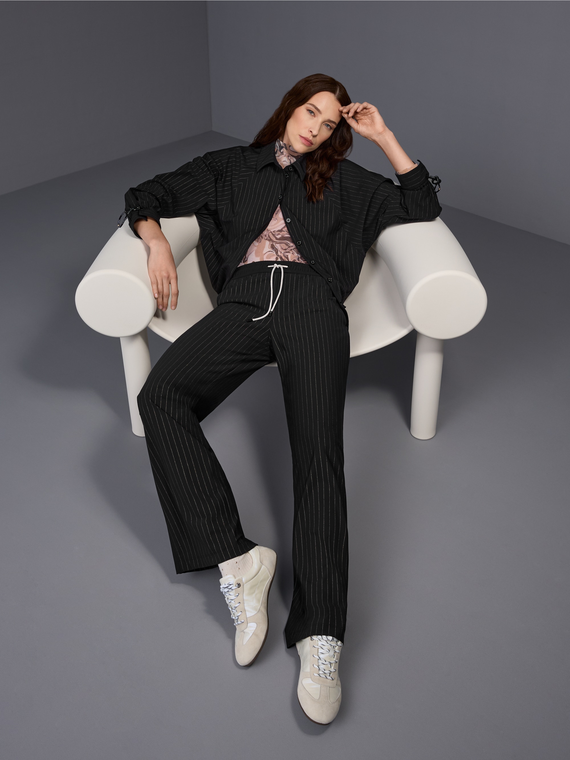Super-stretch shirt with magma print