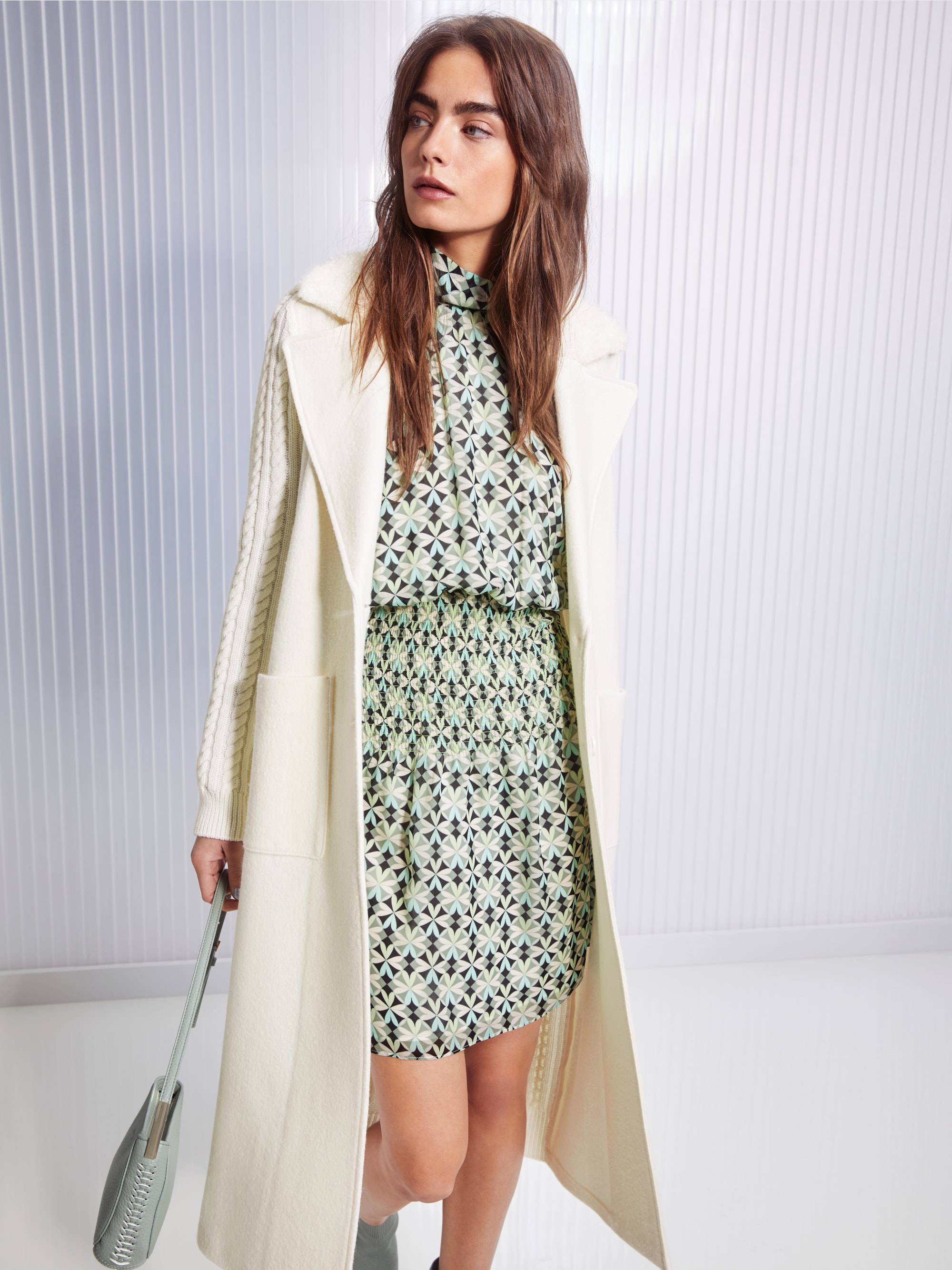 Robe avec empiècements élastiques