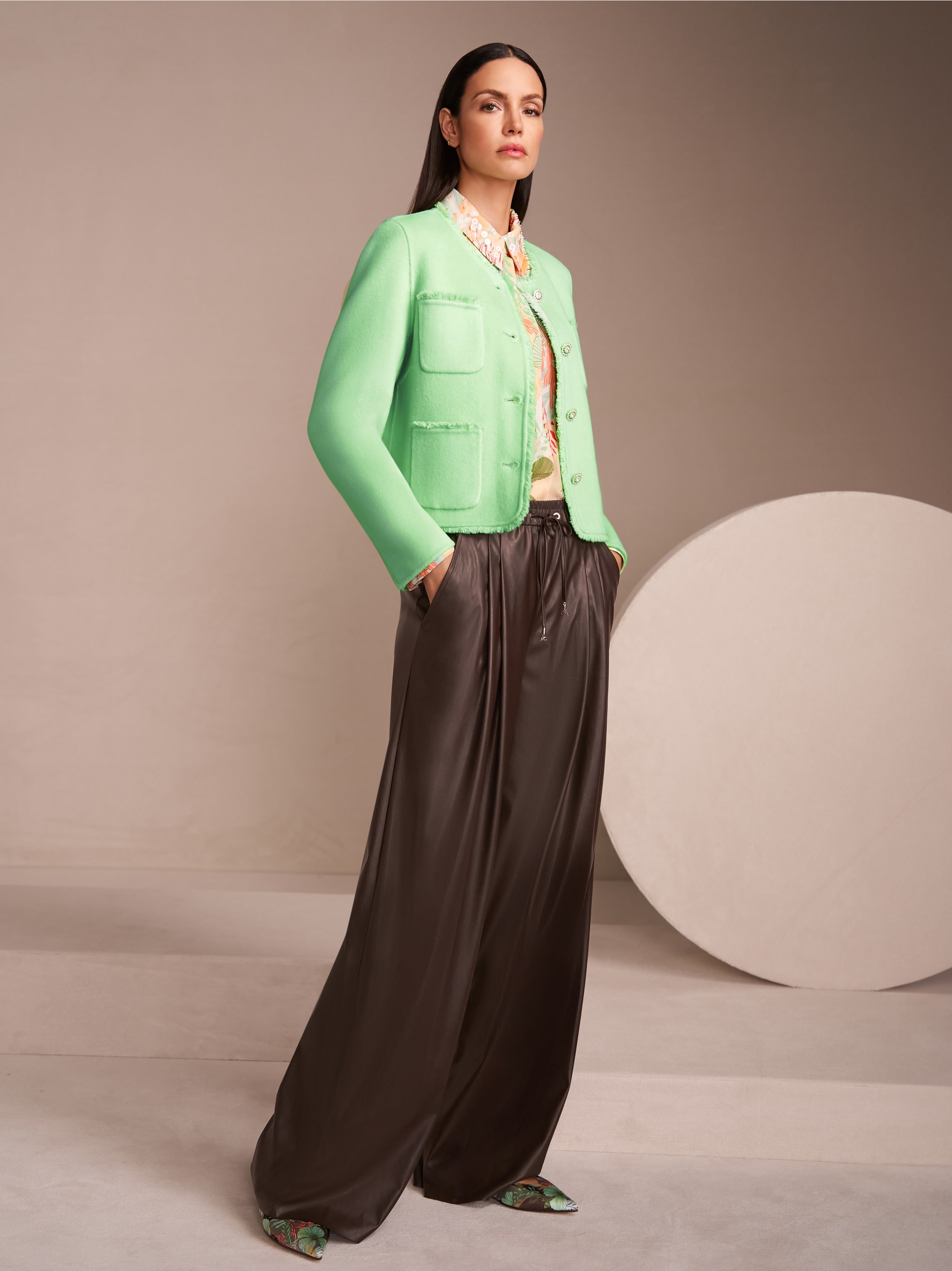 Jacke mit aufgesetzten Taschen