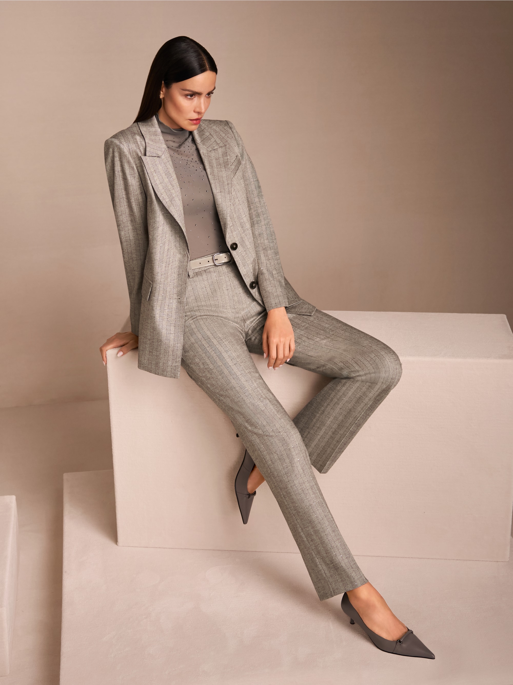 Elegant blazer with stripes