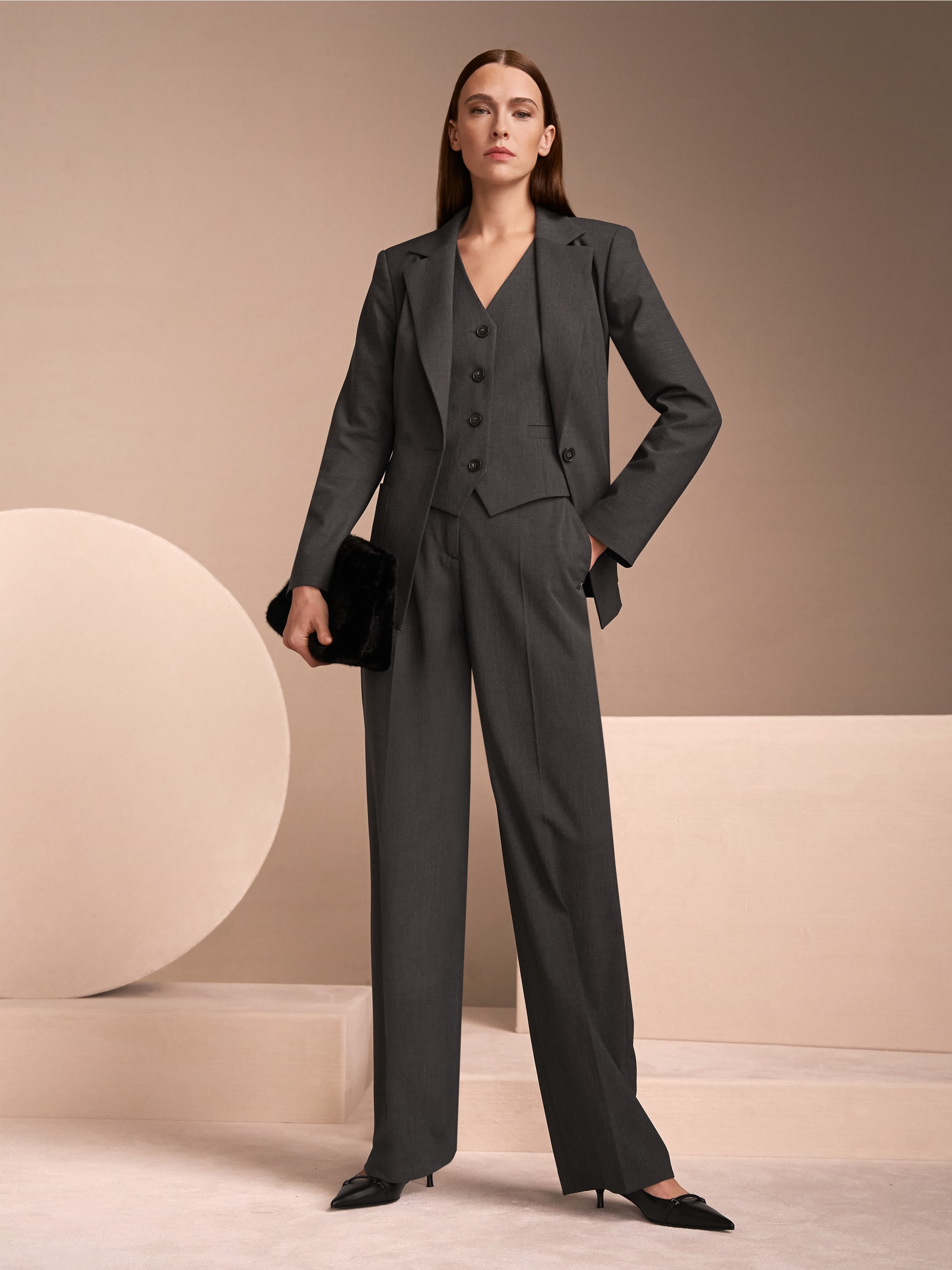 Getailleerd vest met smalle riem