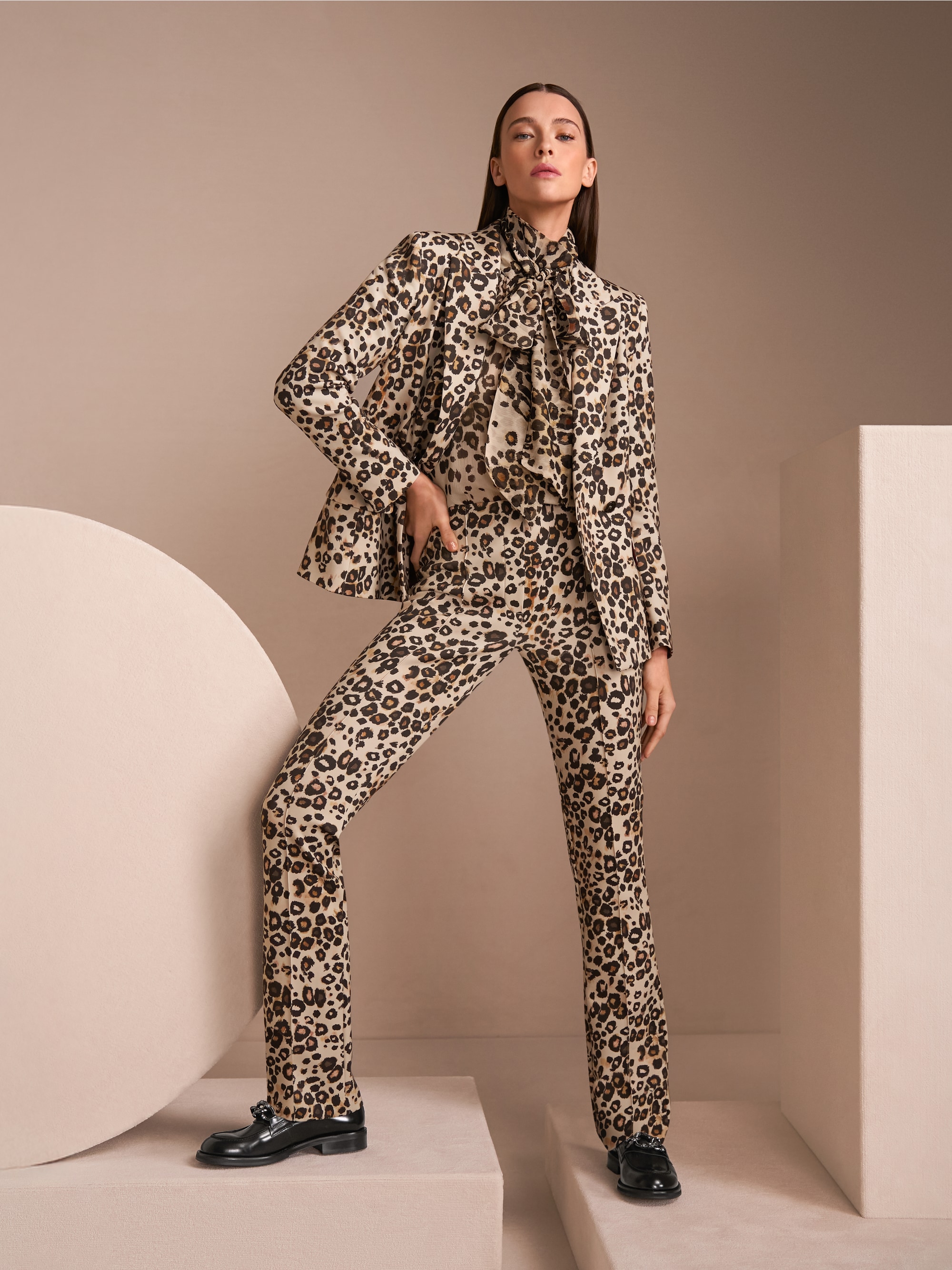 Feminine Fit broek FREDERICA