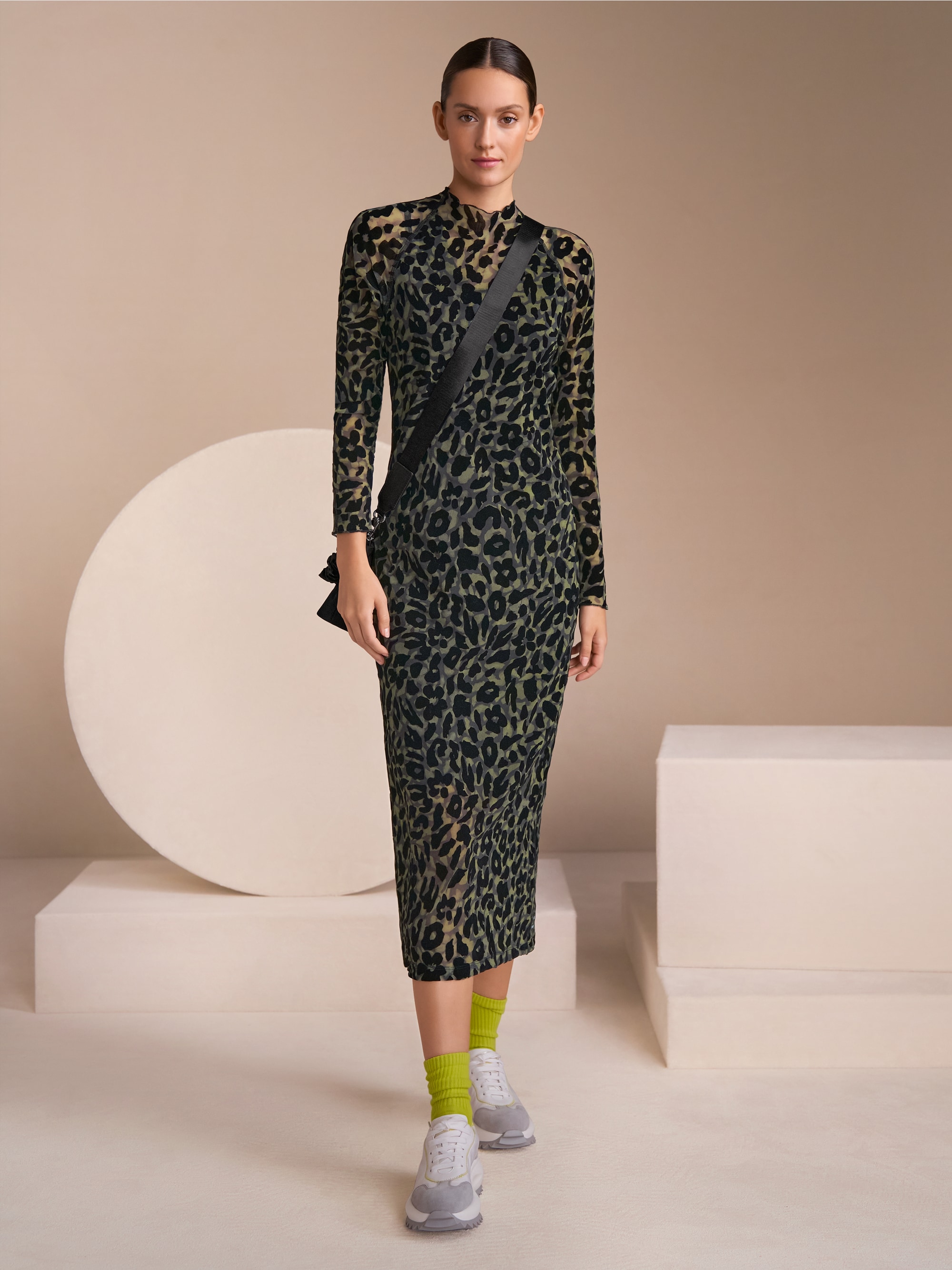 Robe longue moulante en maille