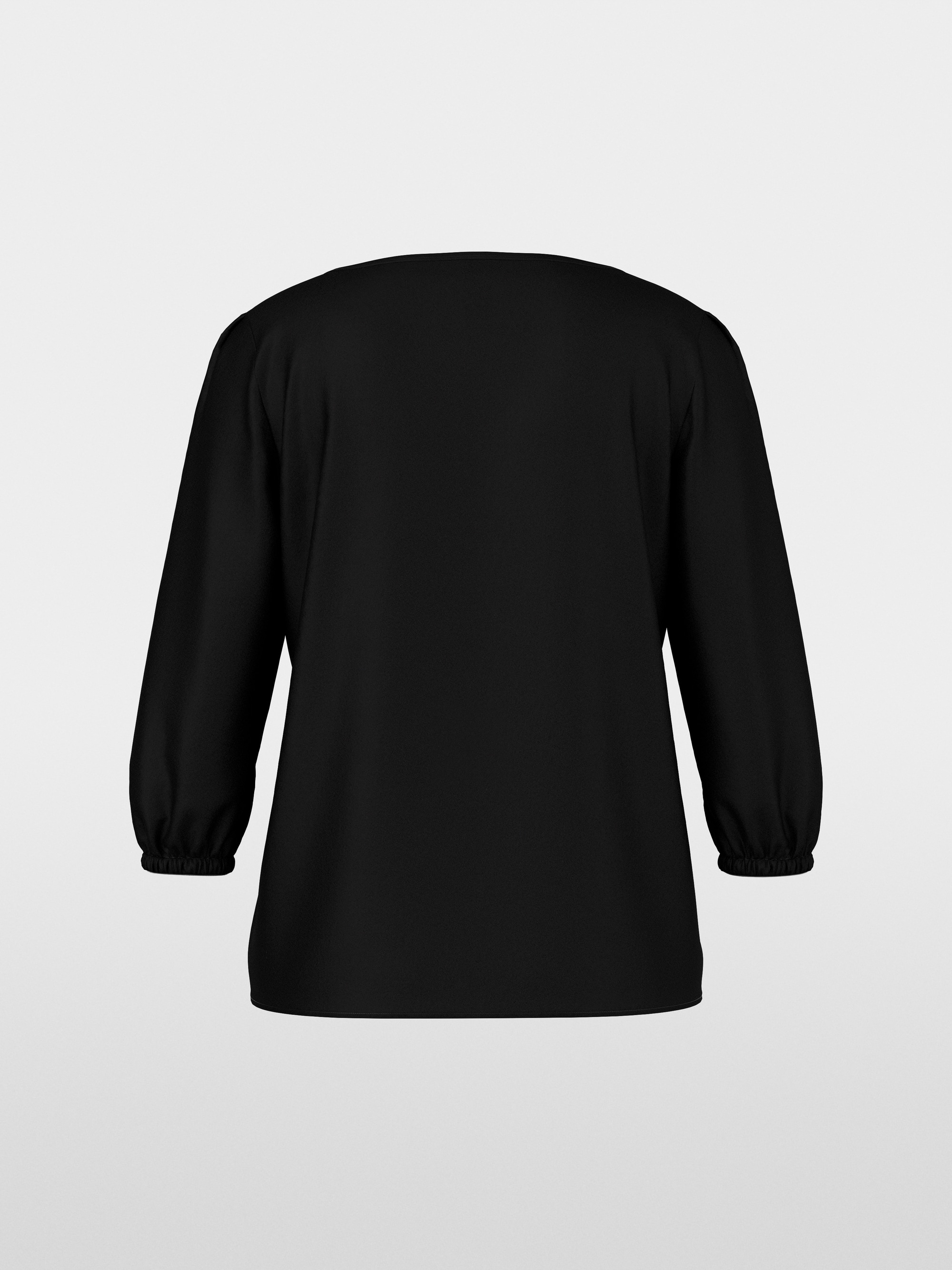 Feminine blouse in pure silk