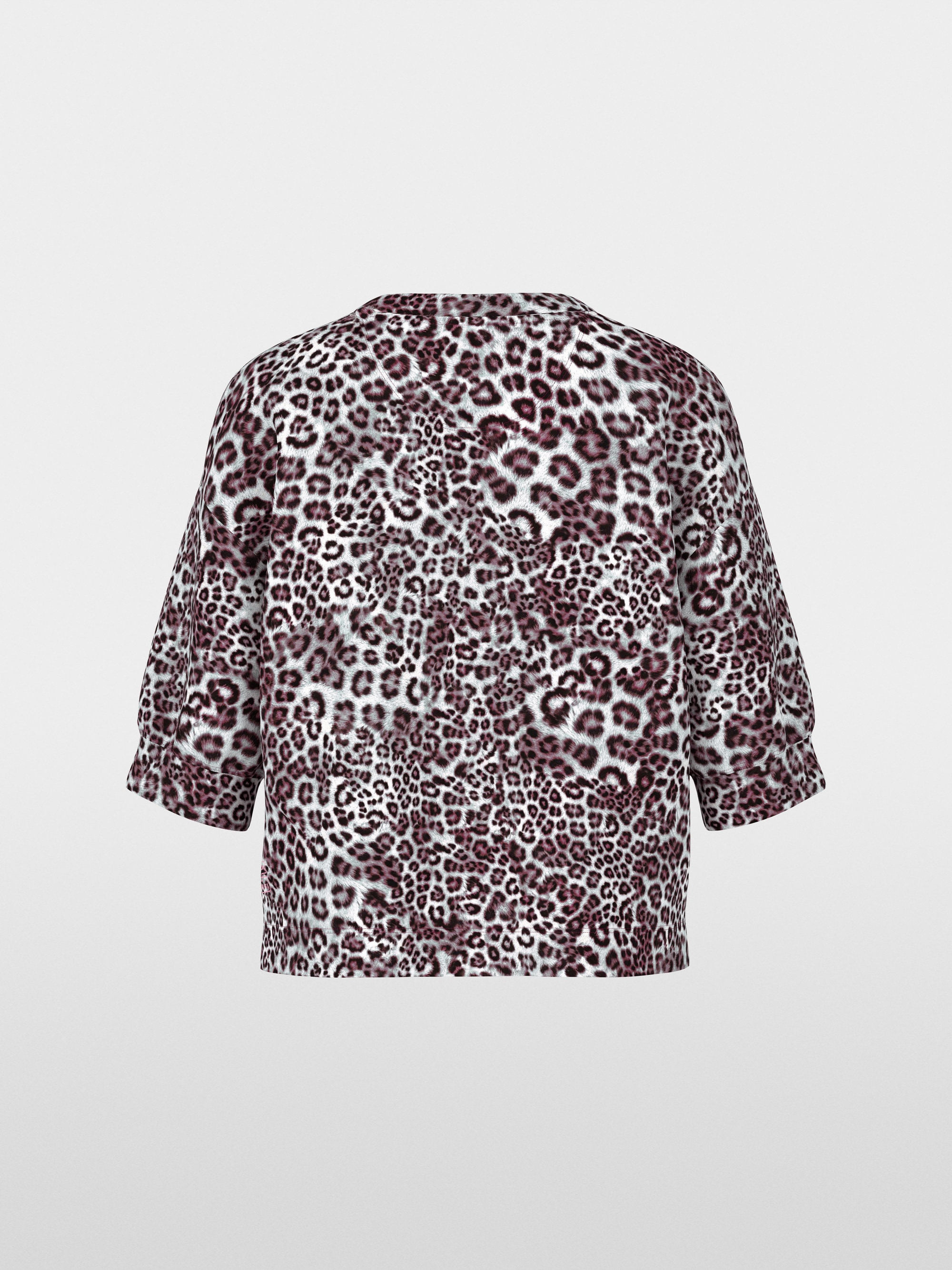 Oversized shirt with leopard print