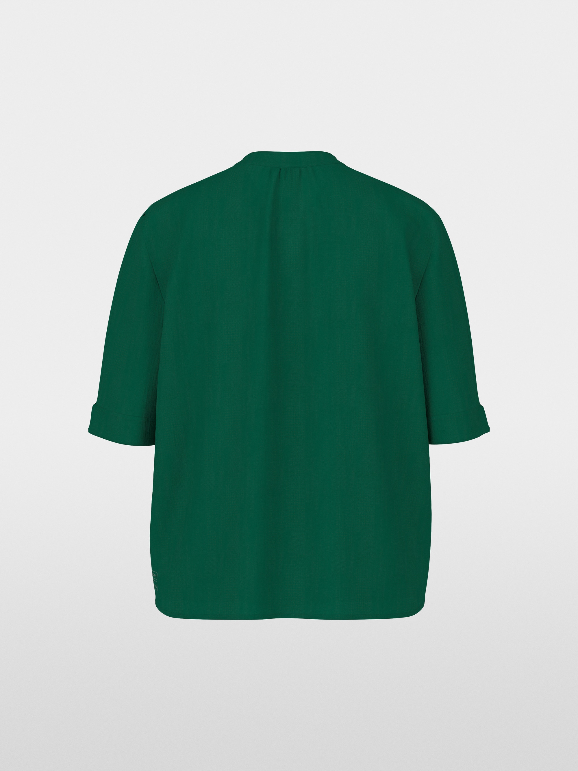 Short-sleeved blouse