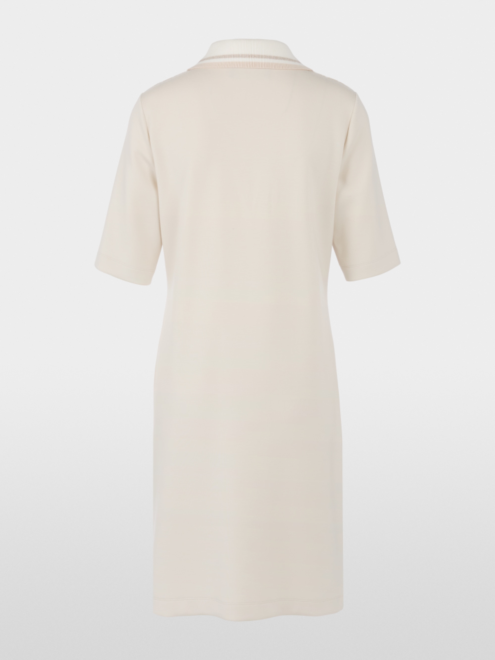 Robe courte tricotée en Allemagne