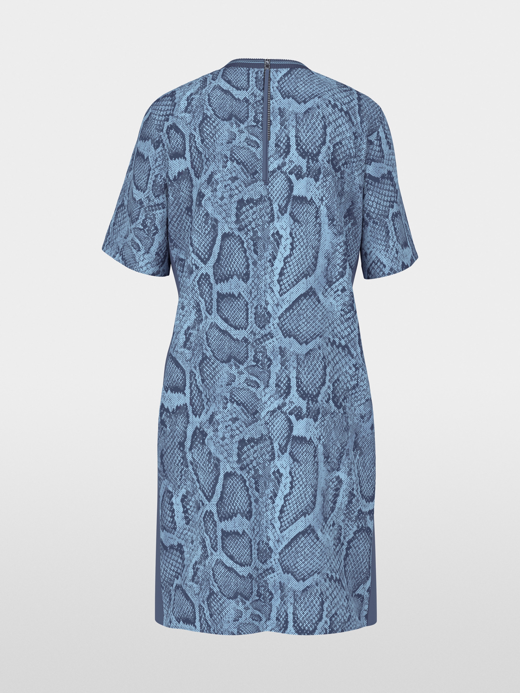 Loose-fitting dress with animal print