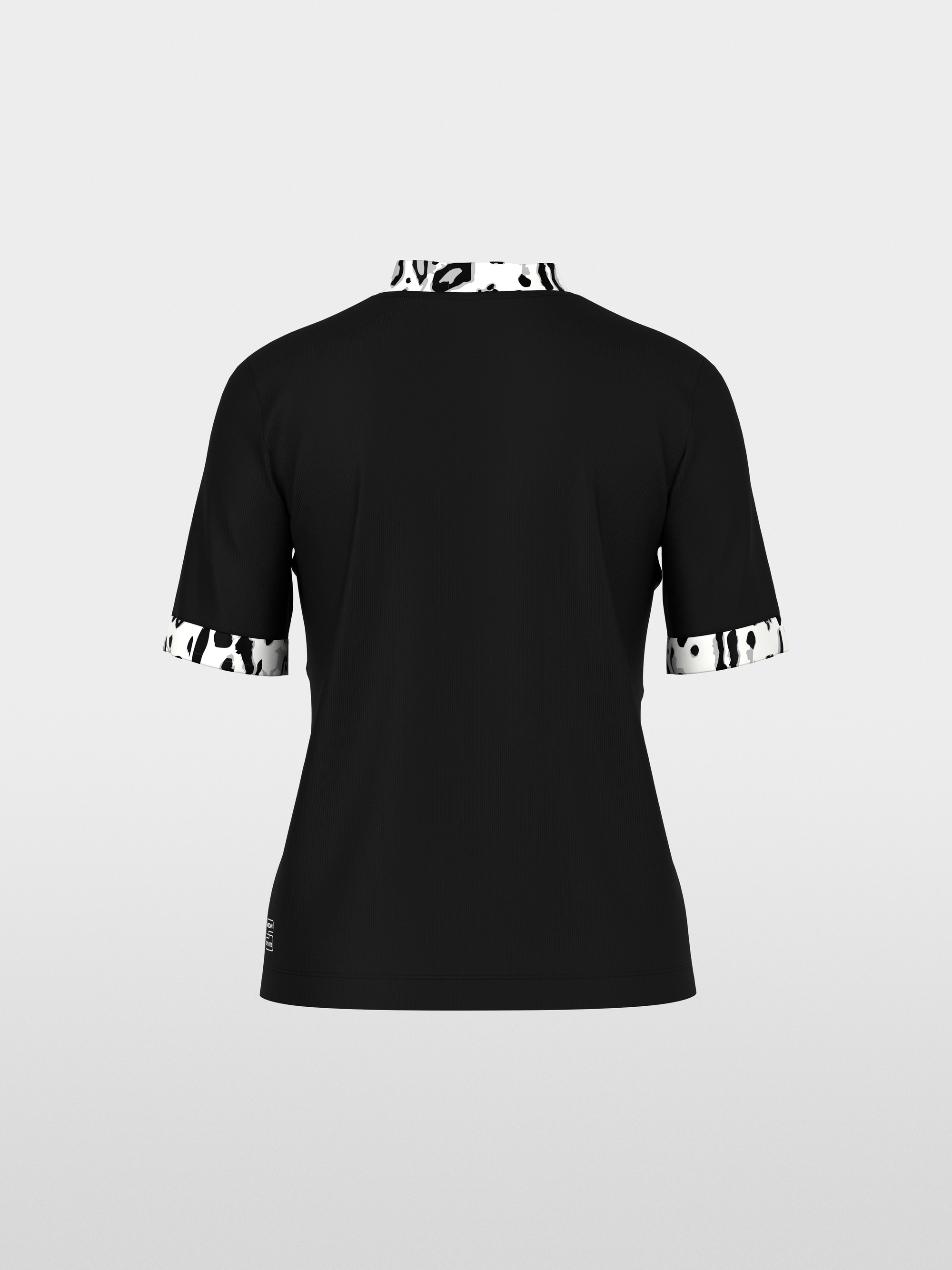 T-shirt with leopard-print sleeves
