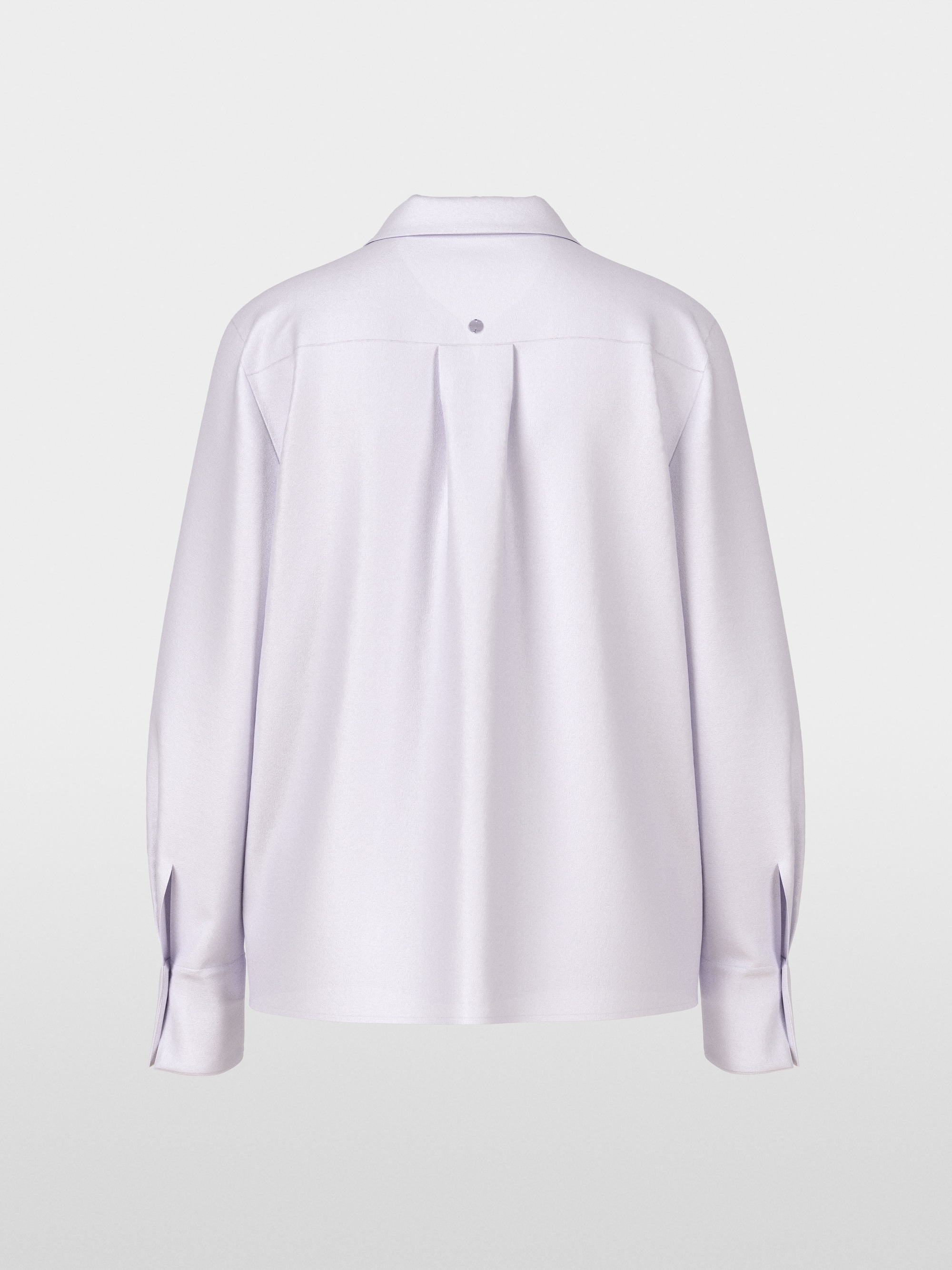 Glänzende Seidenbluse