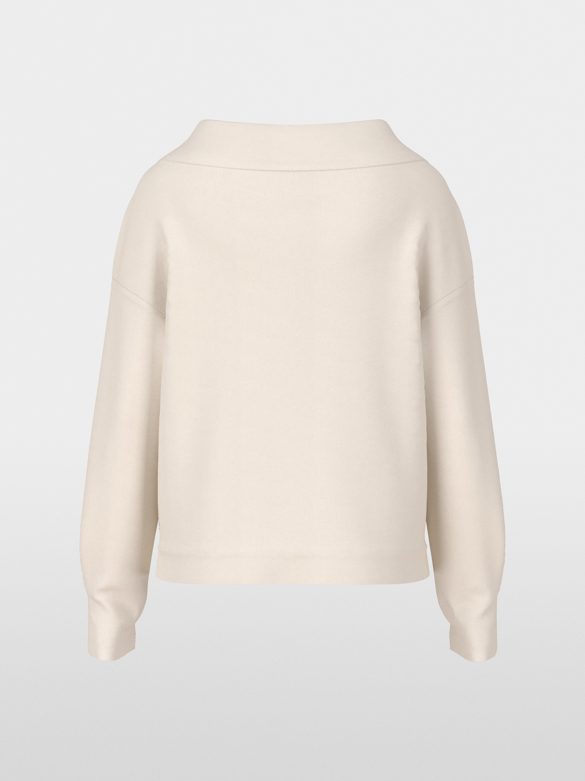 Long-sleeved shirt with boat neck
